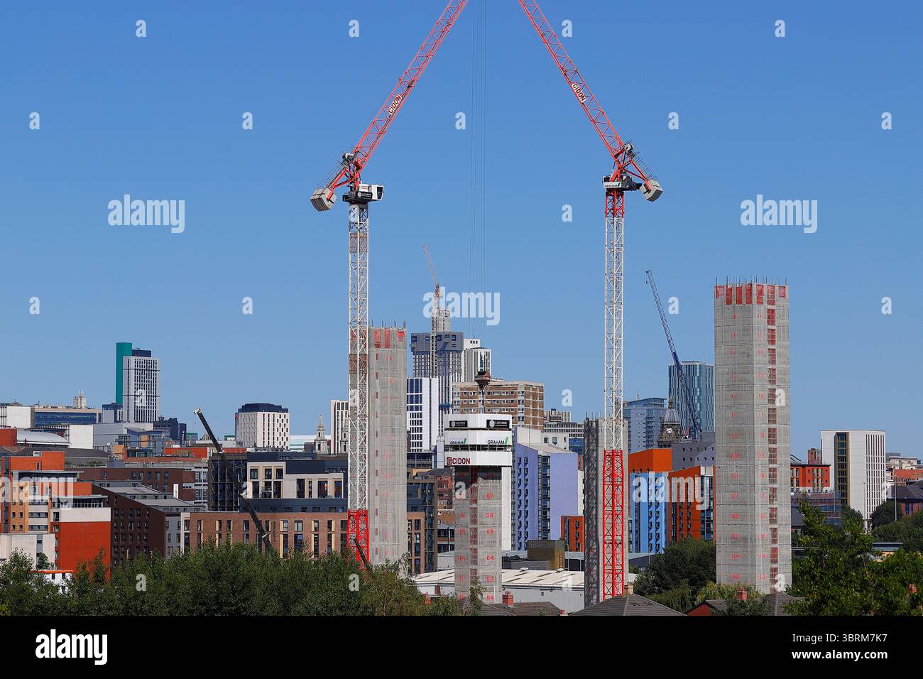 Sviluppo di giacimenti di legno in costruzione su Kirkstall Road a Leeds, West Yorkshire, Regno Unito Foto Stock