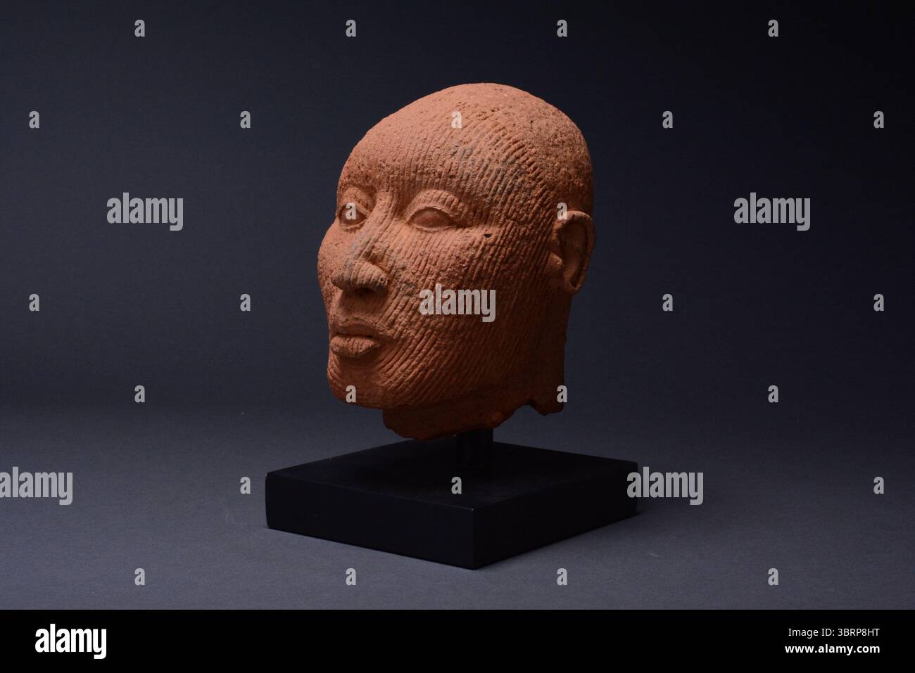 Art Tribal Africana, testa di Terracotta Foto Stock