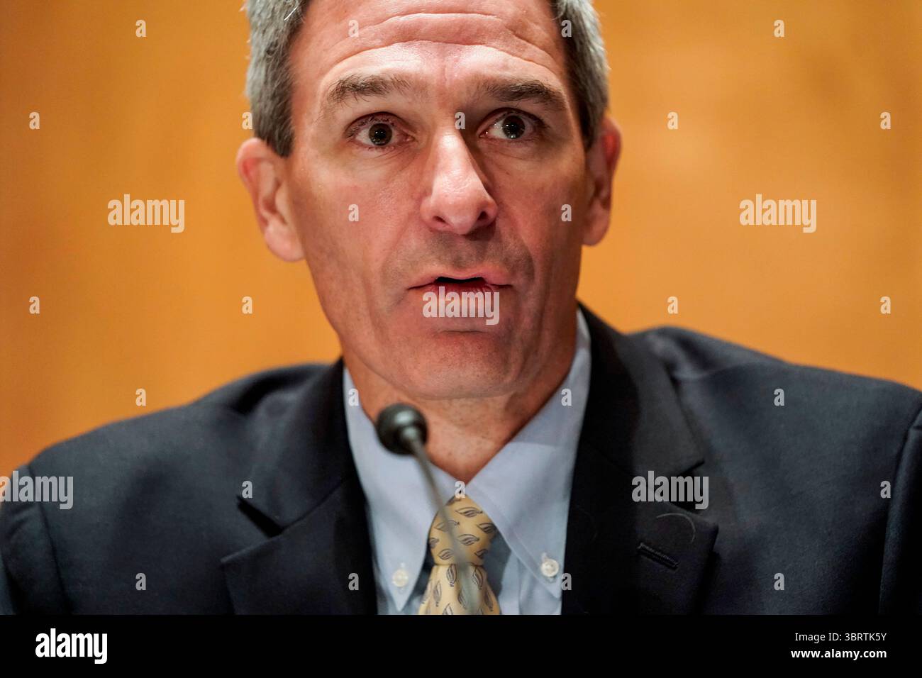 24 settembre 2020, Washington, District of Columbia, USA: Il vice segretario del Dipartimento della sicurezza interna degli Stati Uniti Ken Cuccinelli testimonia in un'audizione del Comitato per la sicurezza interna e gli affari governativi del Senato sulle "minacce alla patria" a Capitol Hill a Washington, Stati Uniti, 24 settembre 2020 (immagine di credito: © Joshua Roberts/CNP via ZUMA Wire) Foto Stock