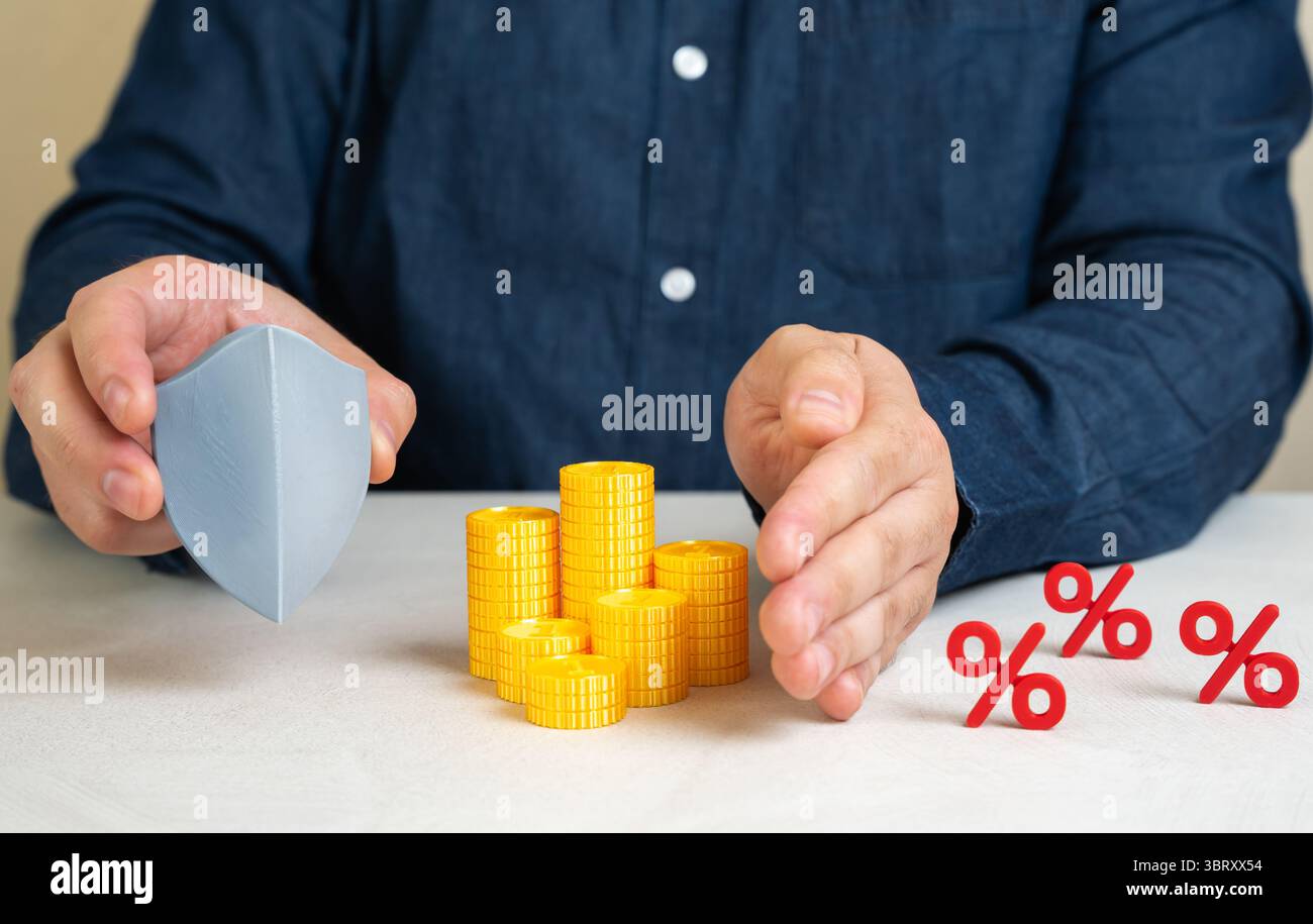 Proteggere il capitale dall'inflazione e dalle tasse. Preservare la ricchezza attraverso investimenti intelligenti, strumenti efficienti sotto il profilo fiscale e la copertura contro l’inflazione durante gli economi Foto Stock