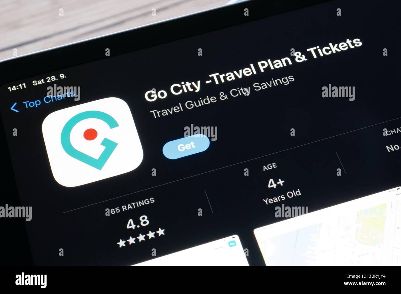 Ostrava, Cechia - 28 settembre 2024: Apple App Store con Go City - Travel Plan e Tickets applicazione mobile per pianificare il viaggio e organizzare le vacanze Foto Stock