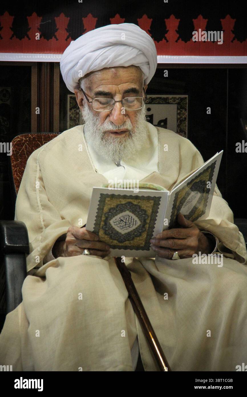 6 ottobre 2015, Teheran, IRAN: Il presidente dell'Assemblea degli esperti, Ahmad Jannati, è visto alla moschea universitaria di Teheran, in Iran. (Immagine di credito: © Rouzbeh Fouladi/ZUMA Wire) Foto Stock