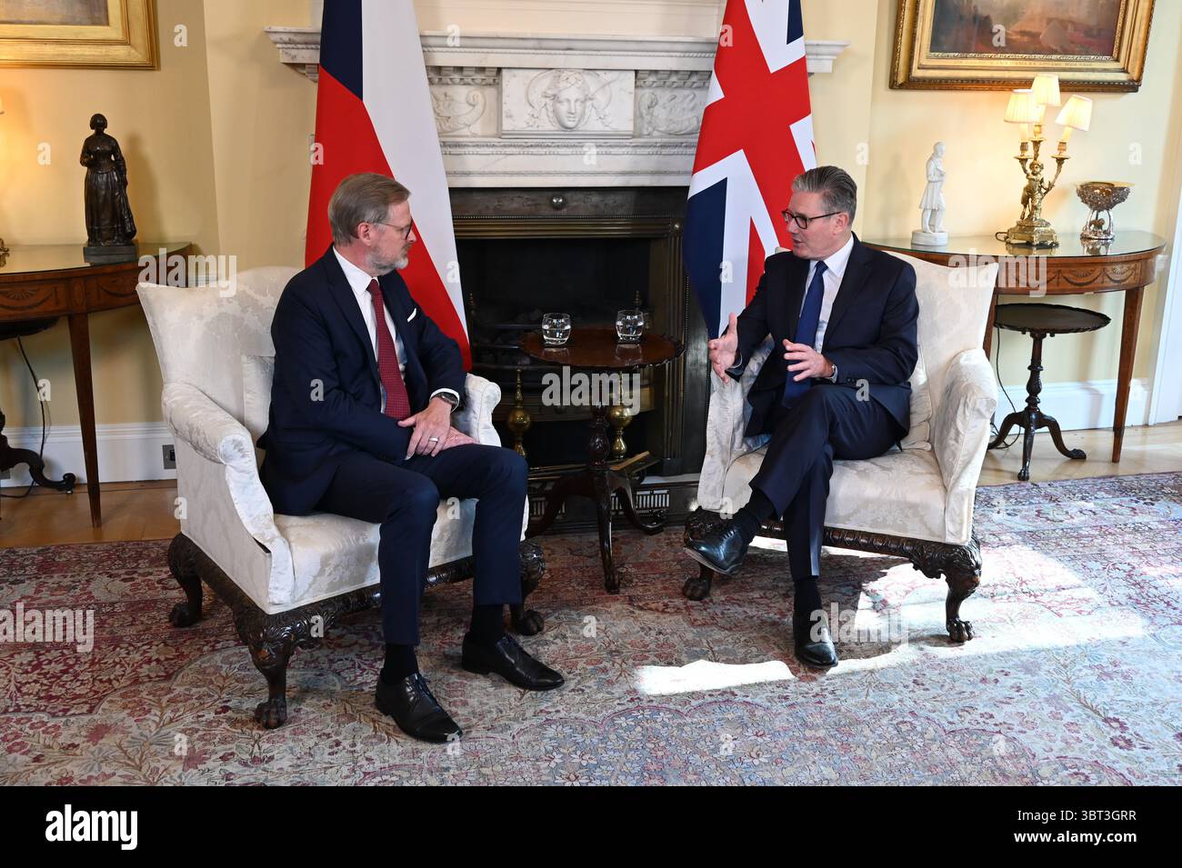 Londra, Regno Unito. 14 luglio 2025. Il primo ministro ceco Petr fiala (a sinistra) incontra il suo omologo britannico Keir Starmer (a destra), a Londra, in Gran Bretagna, il 14 luglio 2025. Crediti: Adam Blazej/CTK Photo/Alamy Live News Foto Stock