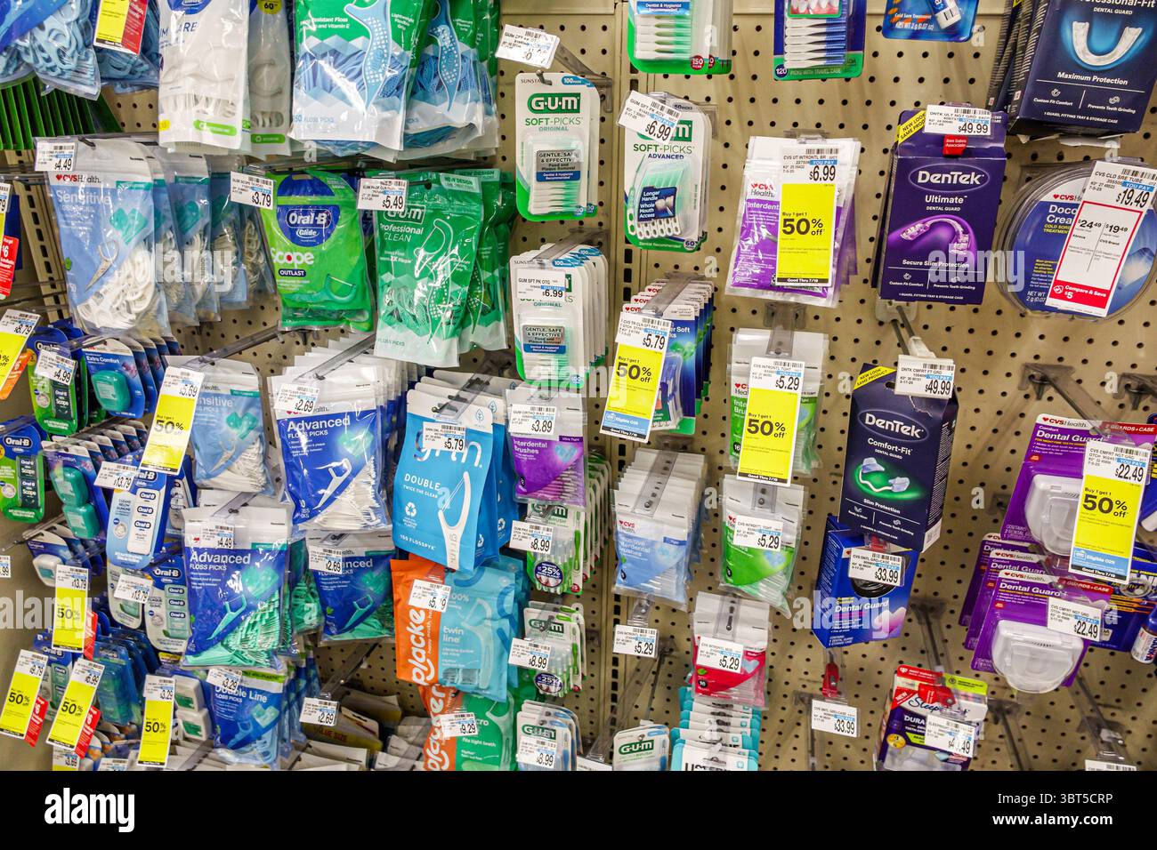 Miami Beach Florida, North Beach, farmacia CVS, interno, vetrina, vetrine, corridoio di cura dentale, prodotti per l'igiene orale, interditori flossers Foto Stock