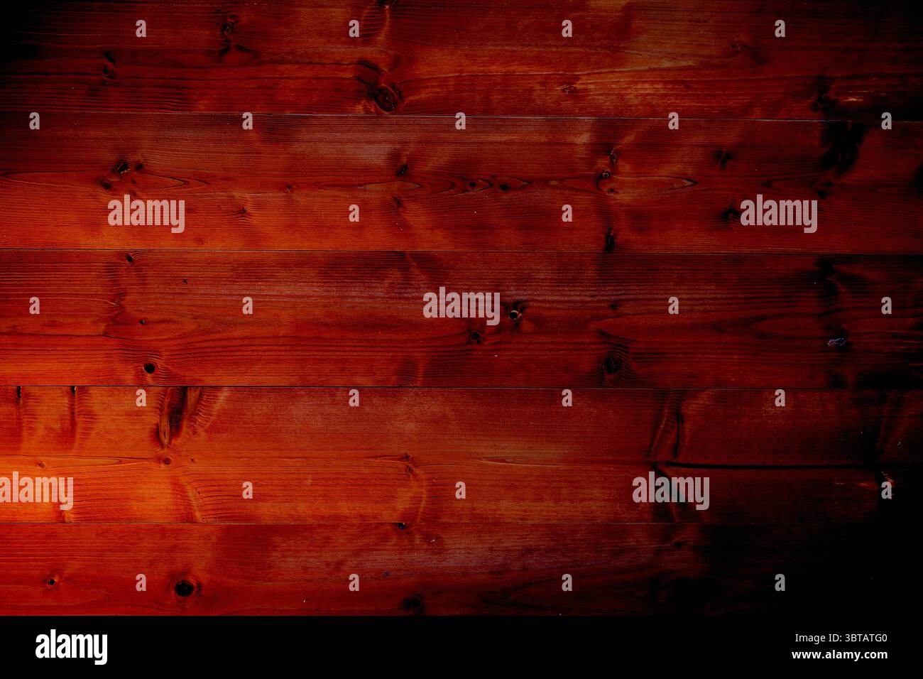 Il vettore di design piatto mostra tavole di legno rosso-marrone profonde con motivi di grana e nodi Foto Stock