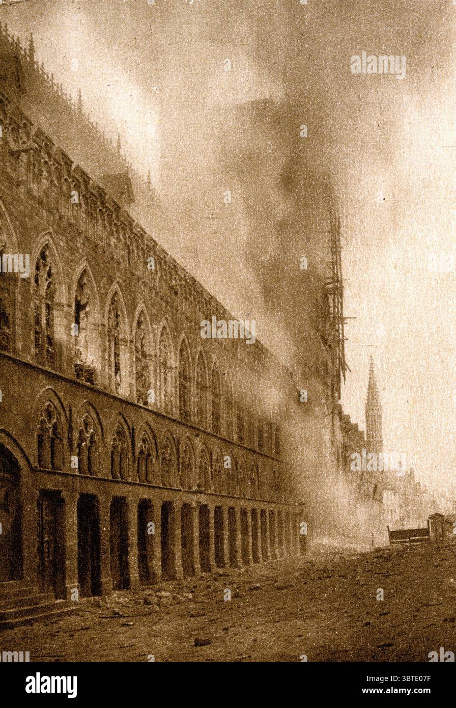I Clothlers Halles sparano il 22 novembre 1914 Foto Stock