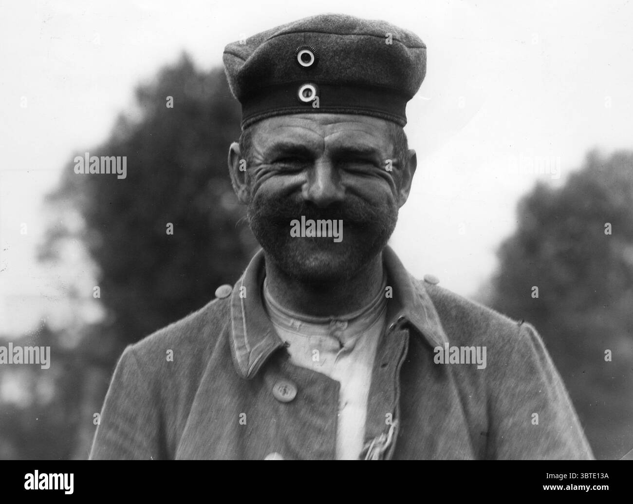 Prigioniero tedesco catturato nella battaglia di Messines Ridge . 1917 Foto Stock
