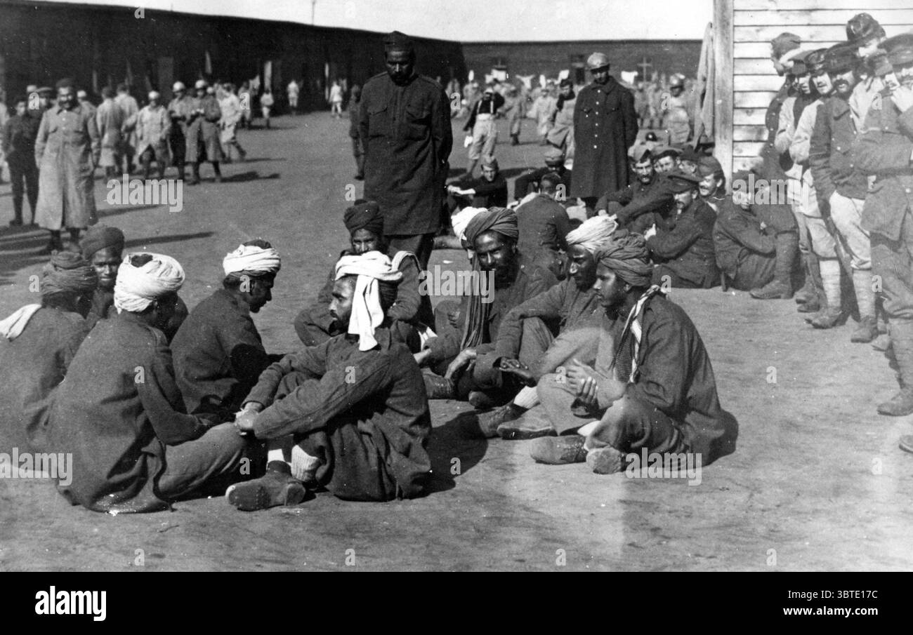 Gli indiani catturati nel 1915 a Munster II Block . In seguito inviato in un campo speciale . Foto Stock