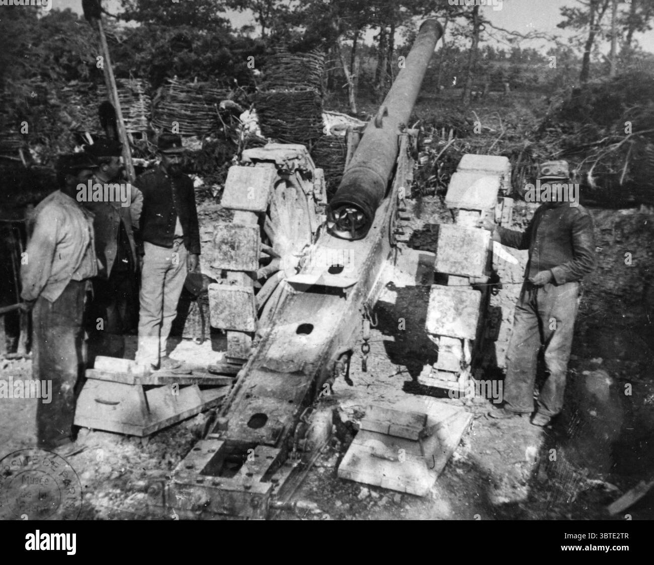 Nella Marne. Batteria in posizione . 120 mm pistola . Foto Stock