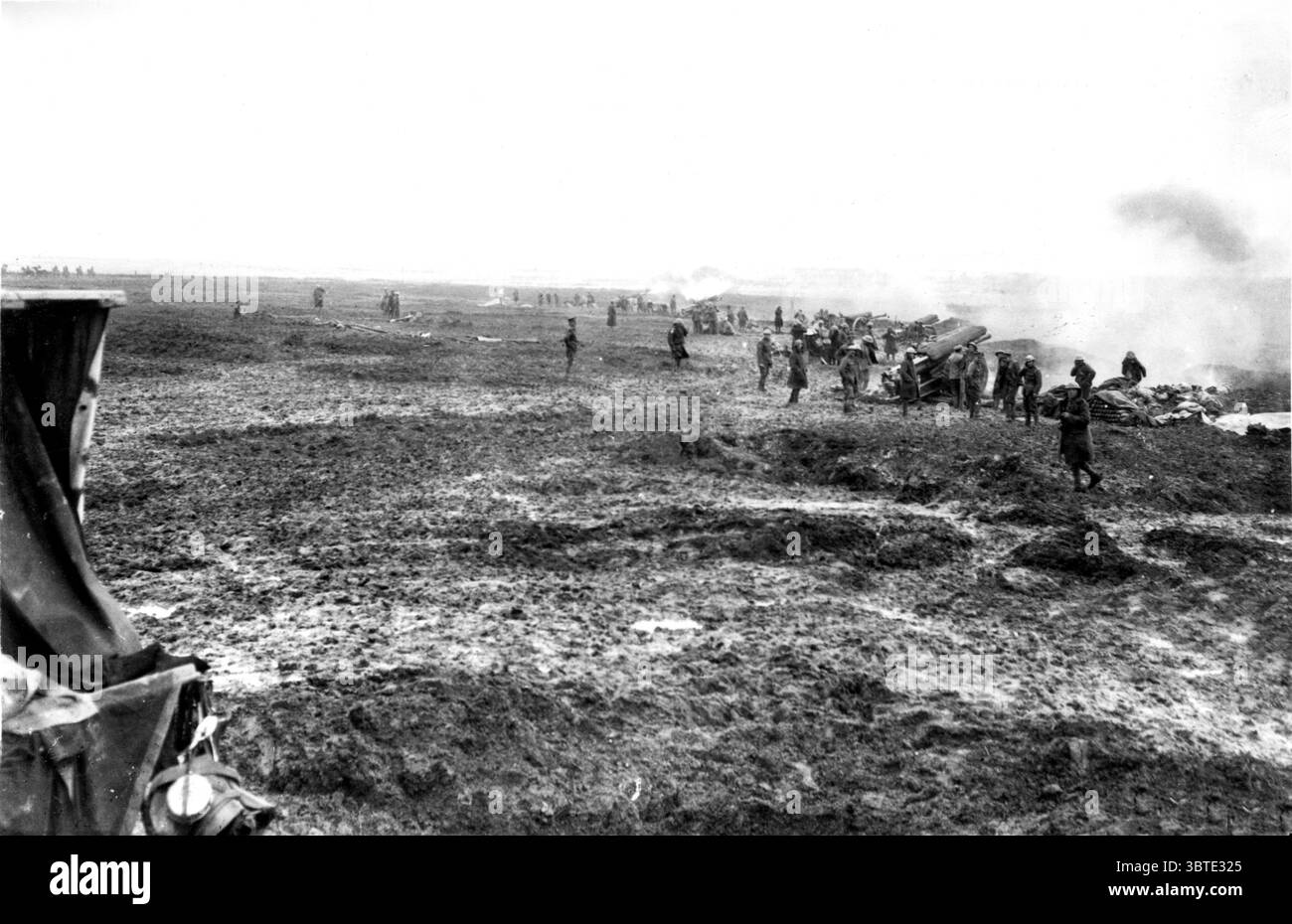 Battaglia della scarpa . Batteria da 60 libbre in azione, all'aperto, ad ovest di Monchy le Preux. 1917 Foto Stock