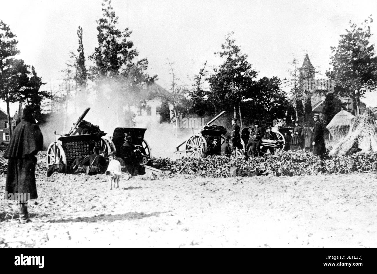 Artiglieria belga in azione nei pressi di Malines. Foto Stock