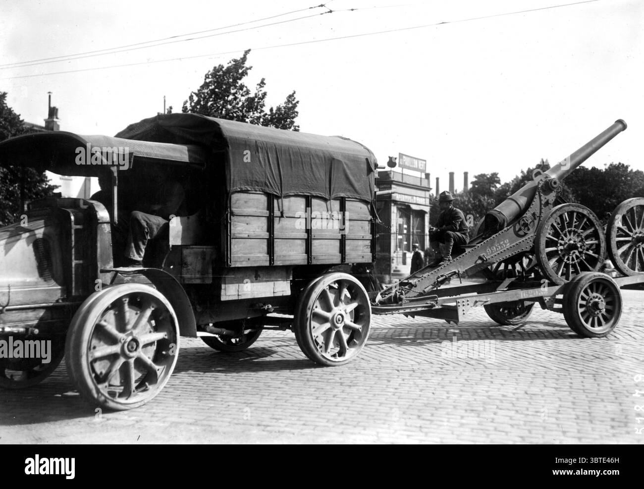 Artiglieria americana su rimorchio. Foto Stock