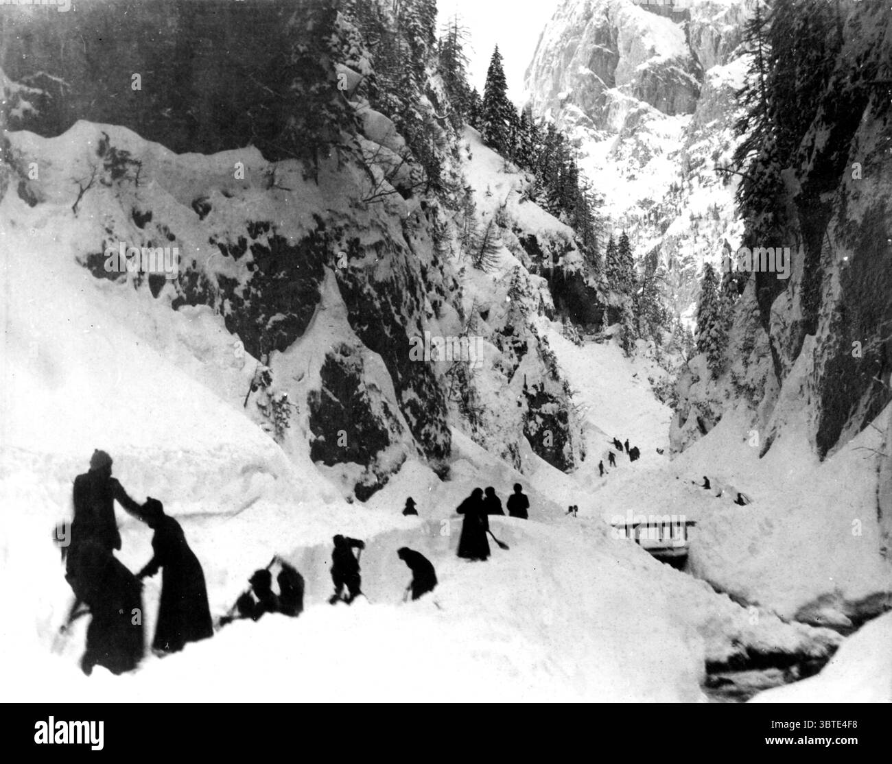 Mantenere le strade libere dalla neve Foto Stock