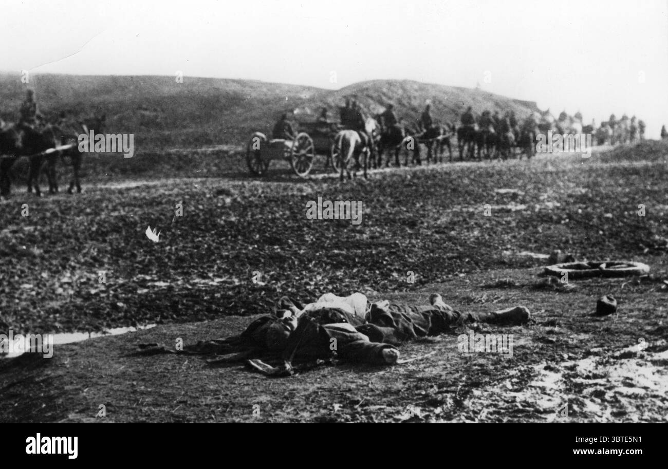 Batteria serba a Vormarsch Foto Stock