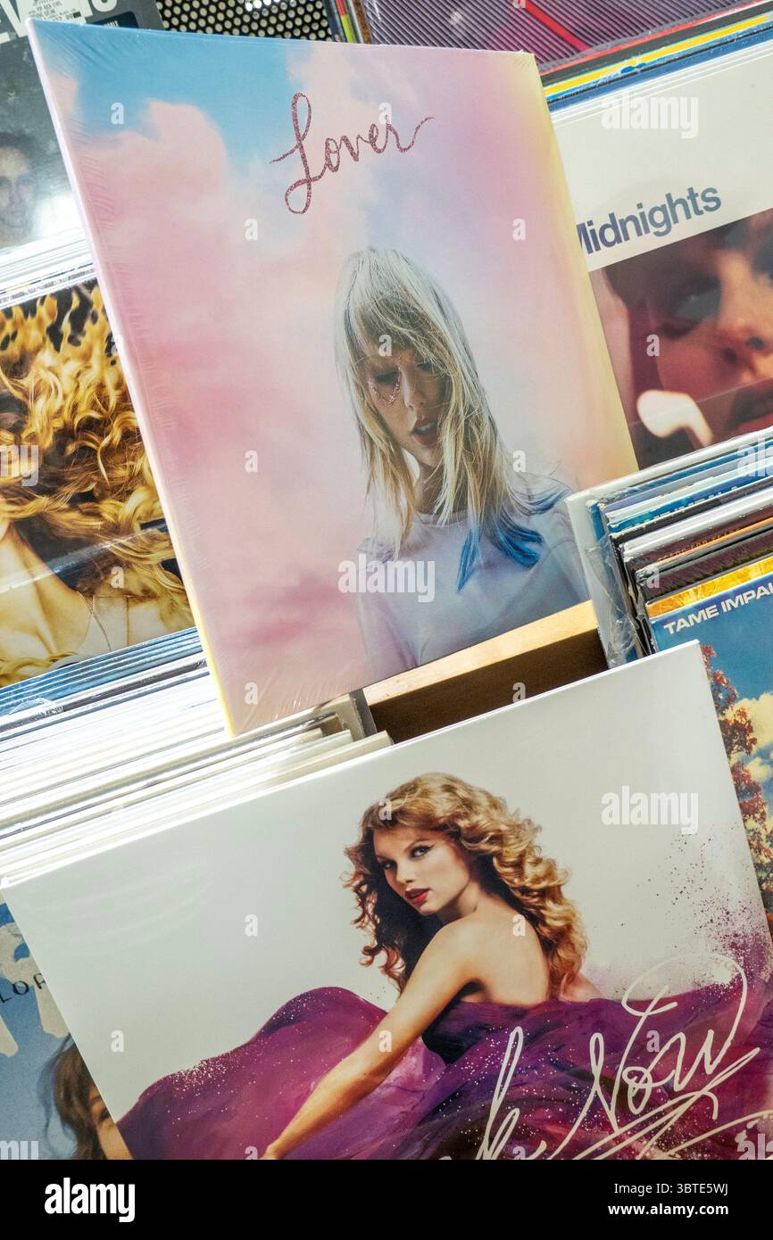 Barnes & Noble Booksellers su Union Square offre una vasta selezione di articoli, New York City, USA 2025 Foto Stock