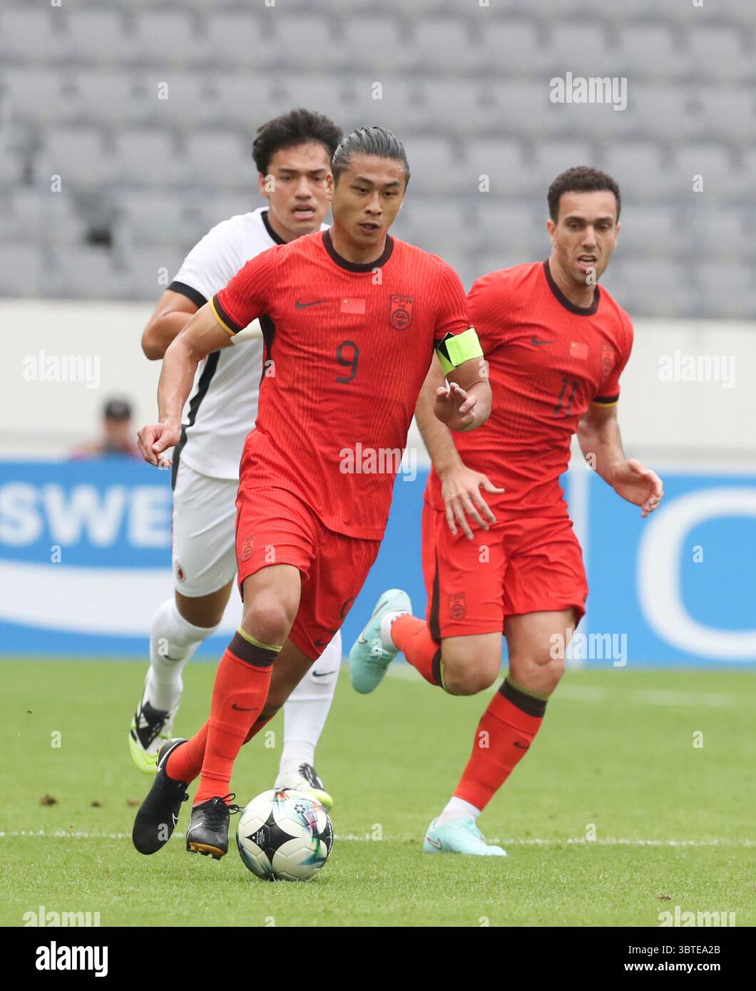 Yongin, Corea del Sud. 15 luglio 2025. Zhang Yuning (davanti) dei comeptes cinesi durante la partita maschile tra Cina e Hong Kong alla finale dell'EAFF (East Asian Football Federation) e-1 Football Championship 2025 nella città di Yongin, Corea del Sud, 15 luglio 2025. Crediti: Yao Qilin/Xinhua/Alamy Live News Foto Stock