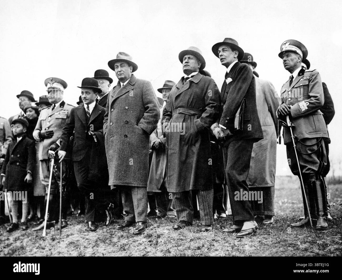 Benito Mussolini 1885 - 1945 Gruppenbildnis, zusammen mit Julius V Gombos und Engelbert Bollfuss Mussolini, Benito Amilcare Andrea (il Duce) dittatore italiano e politico fascista 1912 1914 1914 1915 1917 1919 partito fascista ufficialmente organizzato 1921; Foto Stock