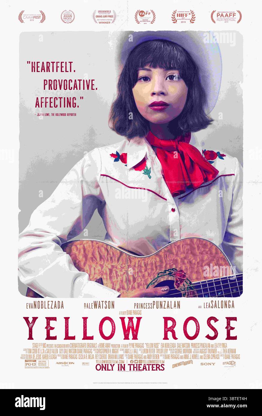 DATA DI USCITA: 9 ottobre 2020 TITOLO: Yellow Rose STUDIO: Sony Pictures DIRECTOR: Diane Paragas TRAMA: Un'adolescente filippina di una piccola città del Texas lotta per inseguire i suoi sogni come artista di musica country mentre deve decidere tra stare con la sua famiglia o lasciare l'unica casa che ha conosciuto. PROTAGONISTA: Eva NOBLEZADA nel ruolo di Rose Garcia poster art. (Immagine di credito: © Sony Pictures/Entertainment Pictures/ZUMAPRESS.com) Foto Stock