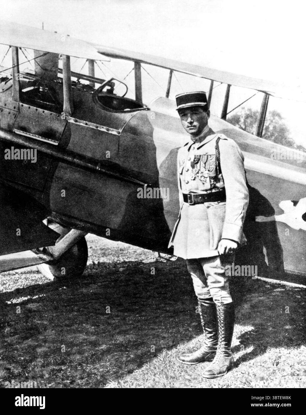 Prima guerra mondiale - Tenente dell'aviazione Rene Fonck - 8 maggio 1918 aviatore francese che pose fine alla prima guerra mondiale come miglior asso dei caccia alleati con 75 vittorie (72 solitari e tre condivisi). Foto Stock