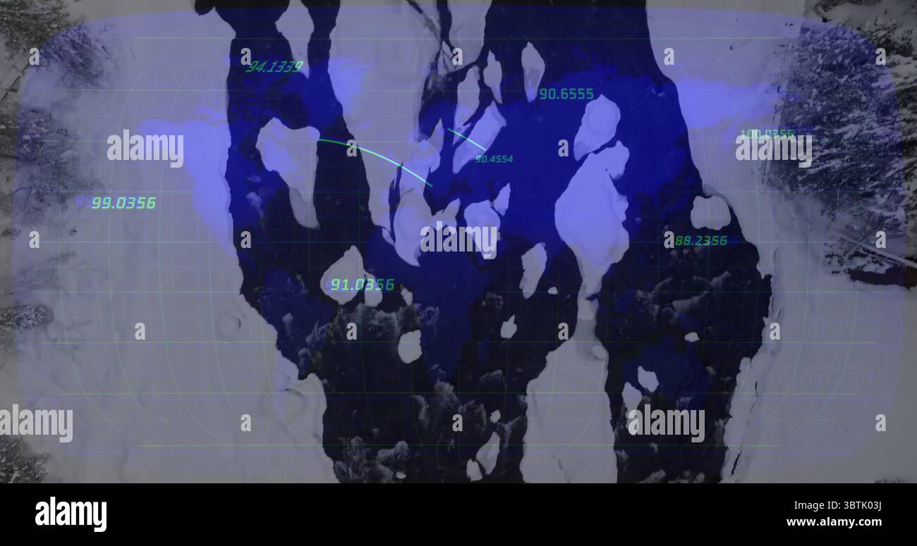 Visualizzazione dei canali di ghiaccio con tracciamento della scansione sulla neve con sovrapposizione della griglia blu, etichette verdi e traiettoria Foto Stock