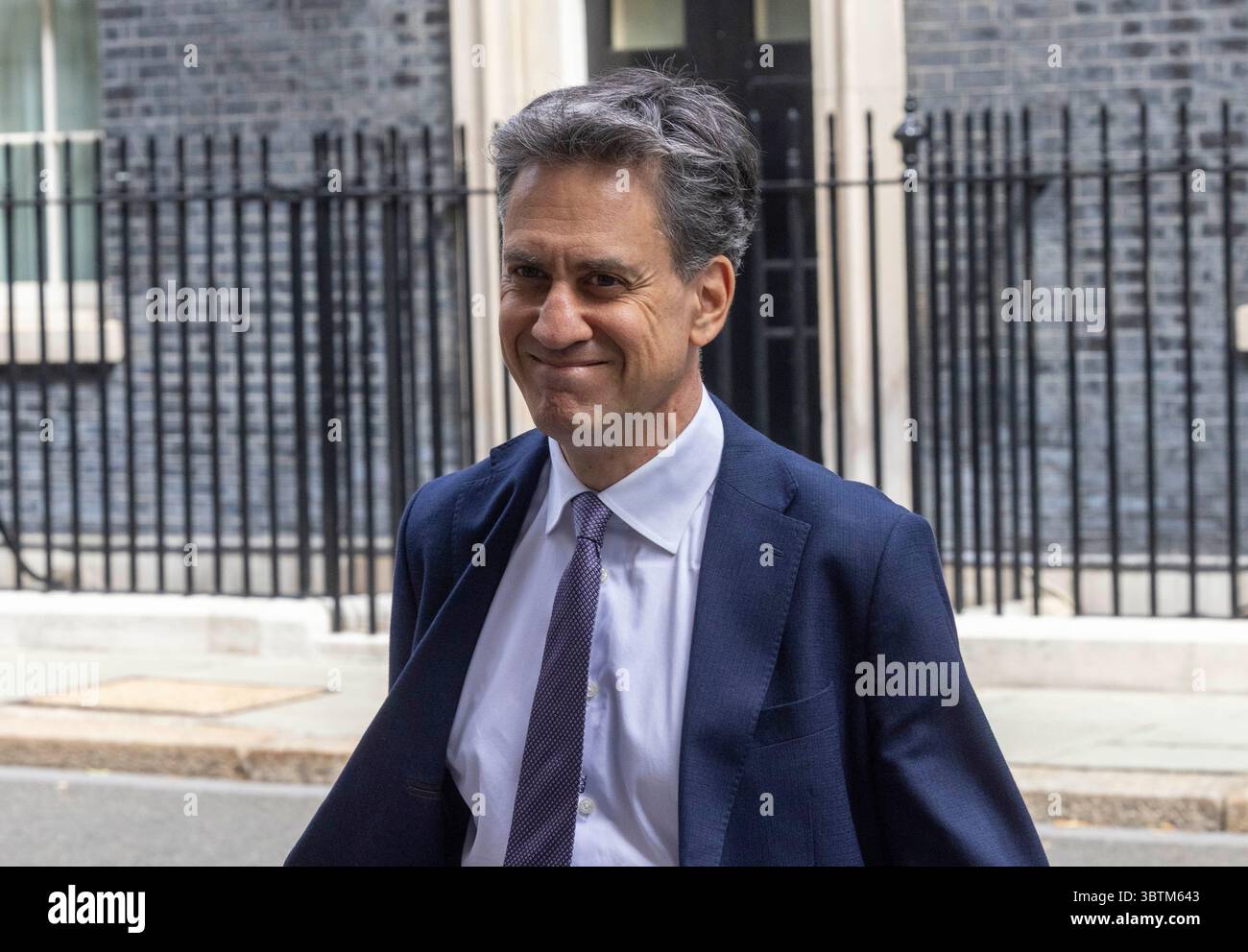 Londra, Regno Unito. 15 luglio 2025. Ed Miliband, Segretario di Stato per la sicurezza energetica e Net Zero, a Downing Street per la riunione settimanale del Gabinetto. Crediti: Mark Thomas/Alamy Live News Foto Stock
