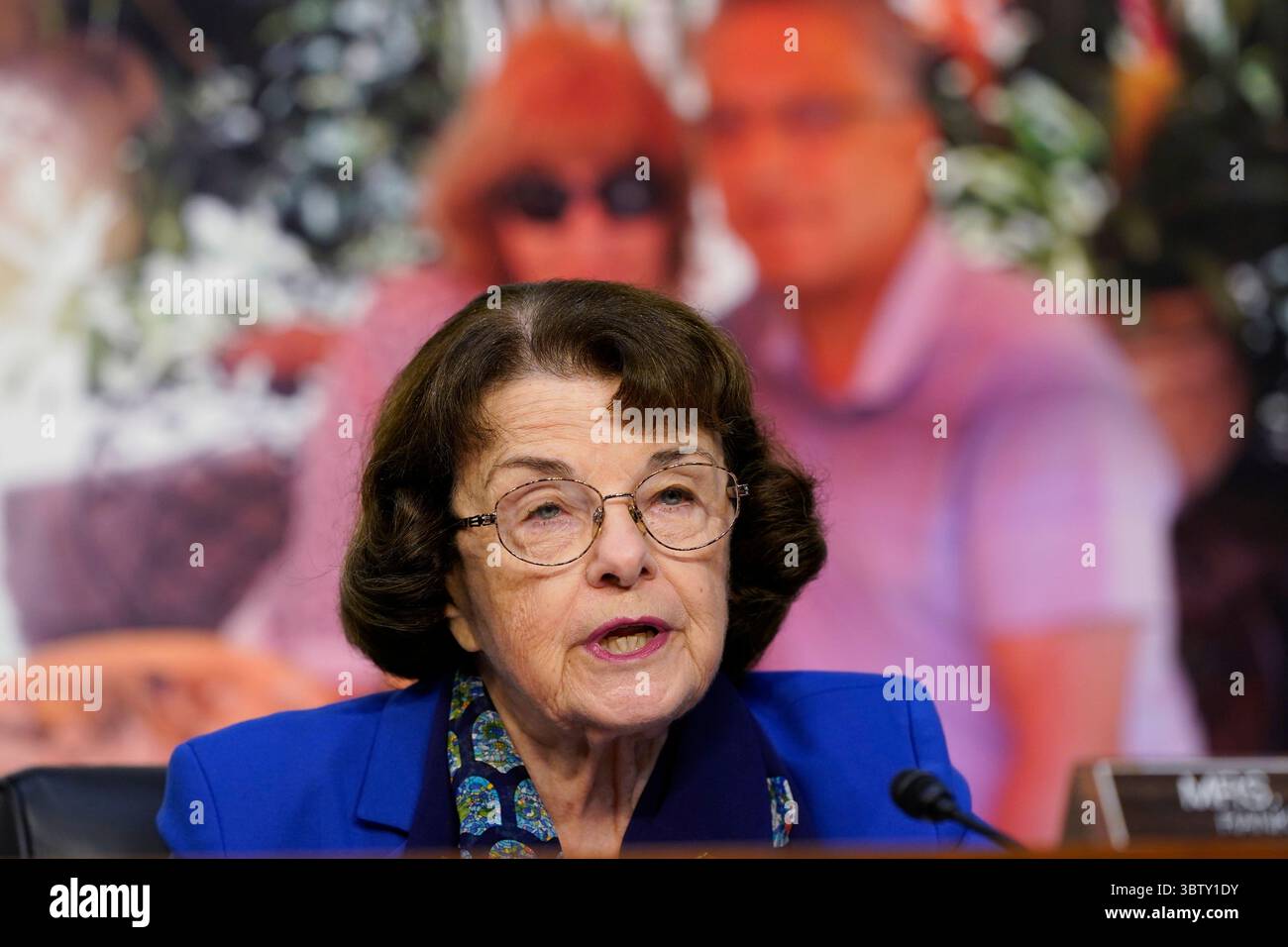 12 ottobre 2020, Washington, District of Columbia, USA: La senatrice degli Stati Uniti Dianne Feinstein (Democratica della California), membro della classifica, Commissione giudiziaria del Senato degli Stati Uniti, parla durante un'udienza di conferma per la candidata alla Corte Suprema Amy Coney Barrett davanti al Comitato giudiziario del Senato, lunedì 12 ottobre 2020, a Capitol Hill a Washington (immagine di credito: © Susan Walsh - Pool via CNP/CNP via ZUMA Wire) Foto Stock