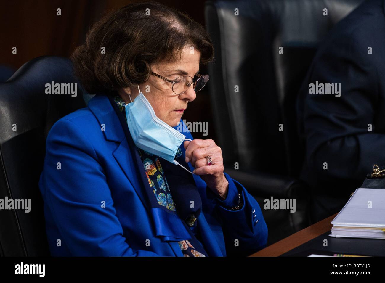 12 ottobre 2020, Washington, District of Columbia, USA: Senatrice degli Stati Uniti Dianne Feinstein (Democratica della California), membro della classifica, Commissione giudiziaria del Senato degli Stati Uniti durante la nomina della Corte Suprema del giudice Amy Coney Barrett davanti alla Commissione giudiziaria del Senato su Capitol Hill a Washington, DC 12 ottobre 2020 (immagine di credito: © Demetrius Freeman - Pool via CNP/CNP via ZUMA Wire) Foto Stock