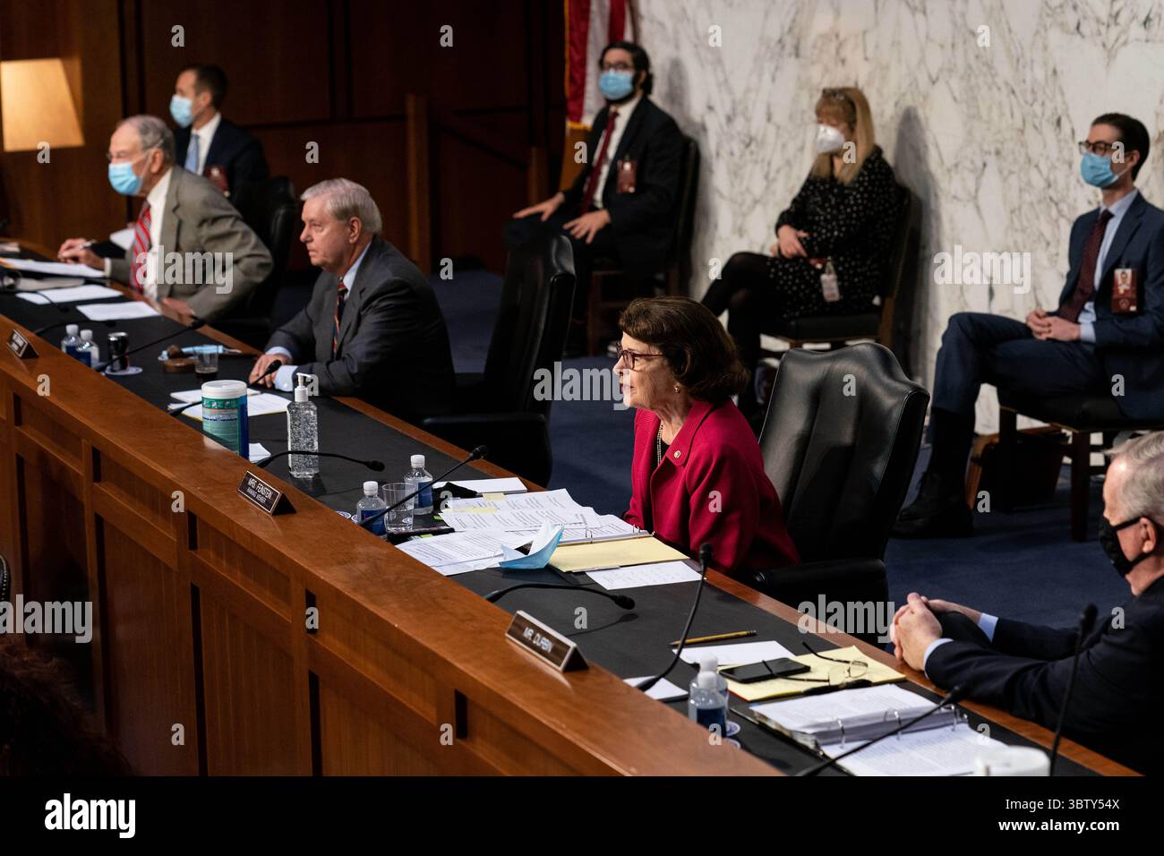 13 ottobre 2020, Washington, District of Columbia, USA: La senatrice degli Stati Uniti Dianne Feinstein (democratica della California), membro della classifica, la commissione giudiziaria del Senato degli Stati Uniti parla durante il secondo giorno dell'udienza di conferma del Senato del giudice Amy Coney Barrett alla Corte Suprema su Capitol Hill a Washington DC il 13 ottobre 2020 (immagine di credito: © Erin Schaff - Pool via CNP/CNP via ZUMA Wire) Foto Stock