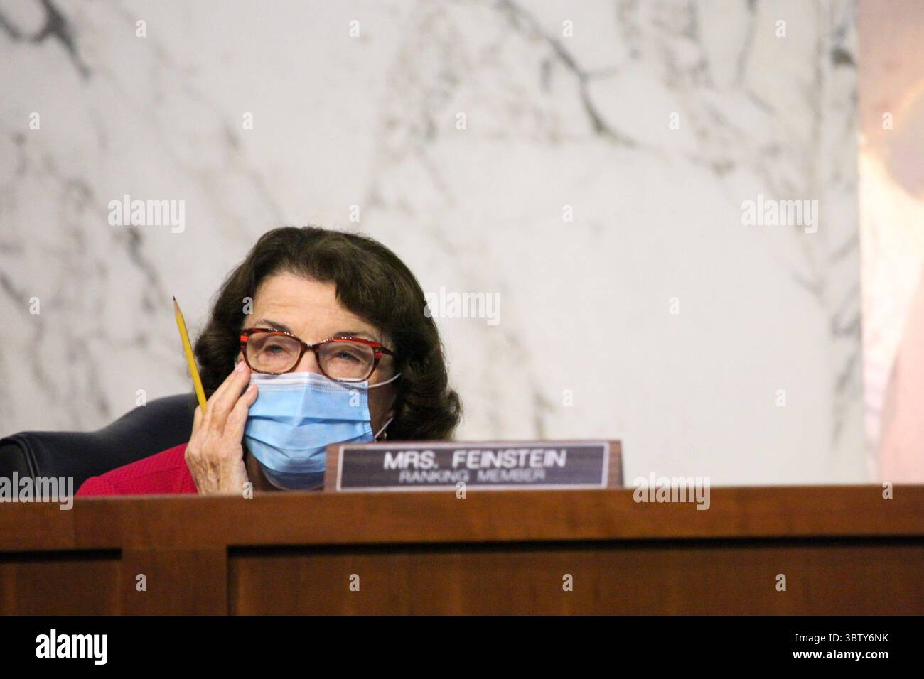 13 ottobre 2020, Washington, Distretto di Columbia, USA: La senatrice degli Stati Uniti Dianne Feinstein (Democratica della California), membro della classifica, la commissione giudiziaria del Senato degli Stati Uniti viene vista durante il secondo giorno dell'audizione di conferma della commissione giudiziaria del Senato per il presidente Donald Trumpâ€™s Suprema Court Judge Amy Coney Barrett martedì 13 ottobre 2020 (immagine di credito: © Bonnie Cash - Pool via CNP/CNP via ZUMA Wire) Foto Stock