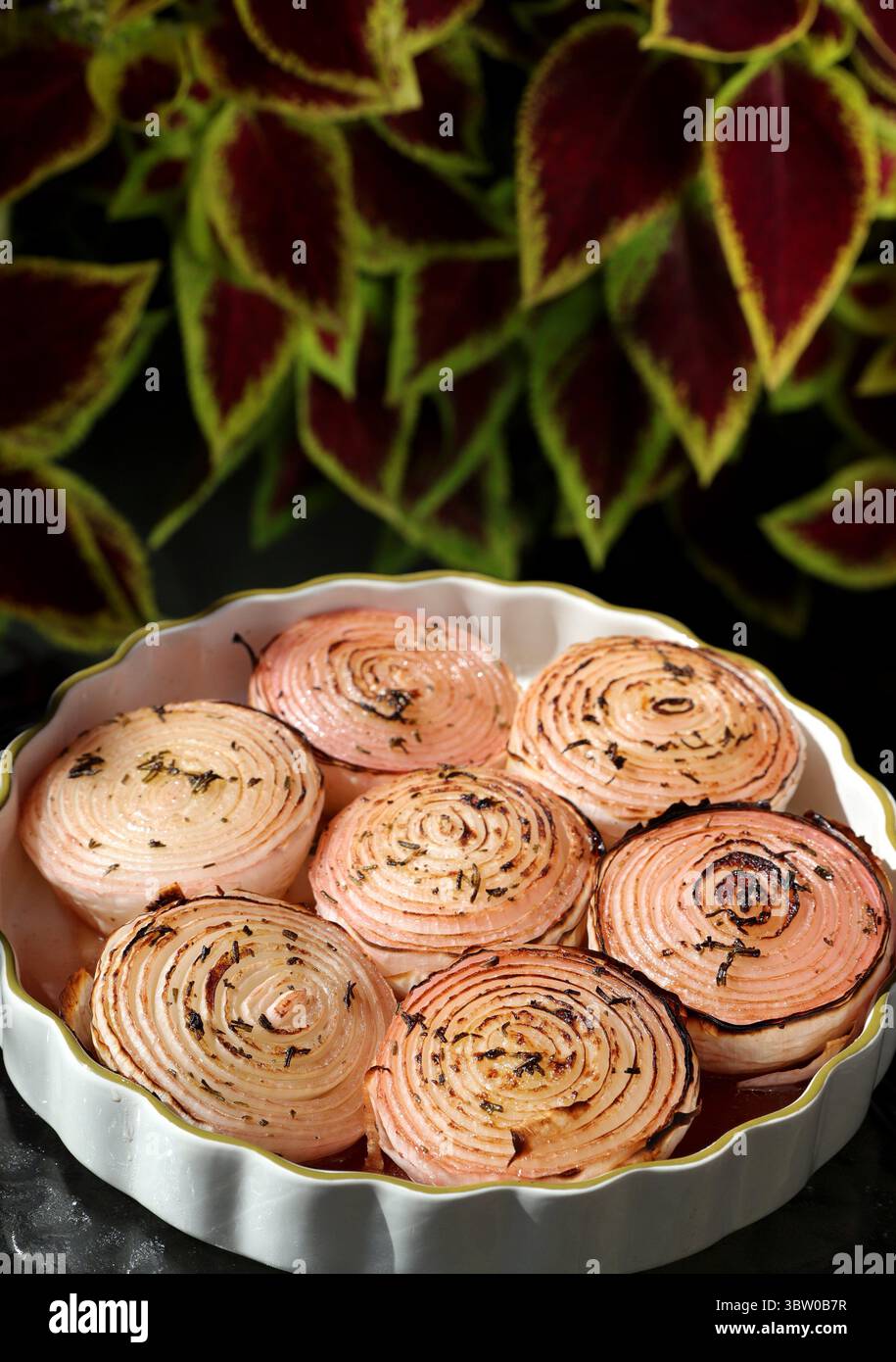 30 settembre 2020, MO, USA: La cipolla è l'ingrediente principale di queste cipolle marinate a arrosto lento, mercoledì 30 settembre 2020. (Immagine di credito: © TNS via cavo ZUMA) Foto Stock
