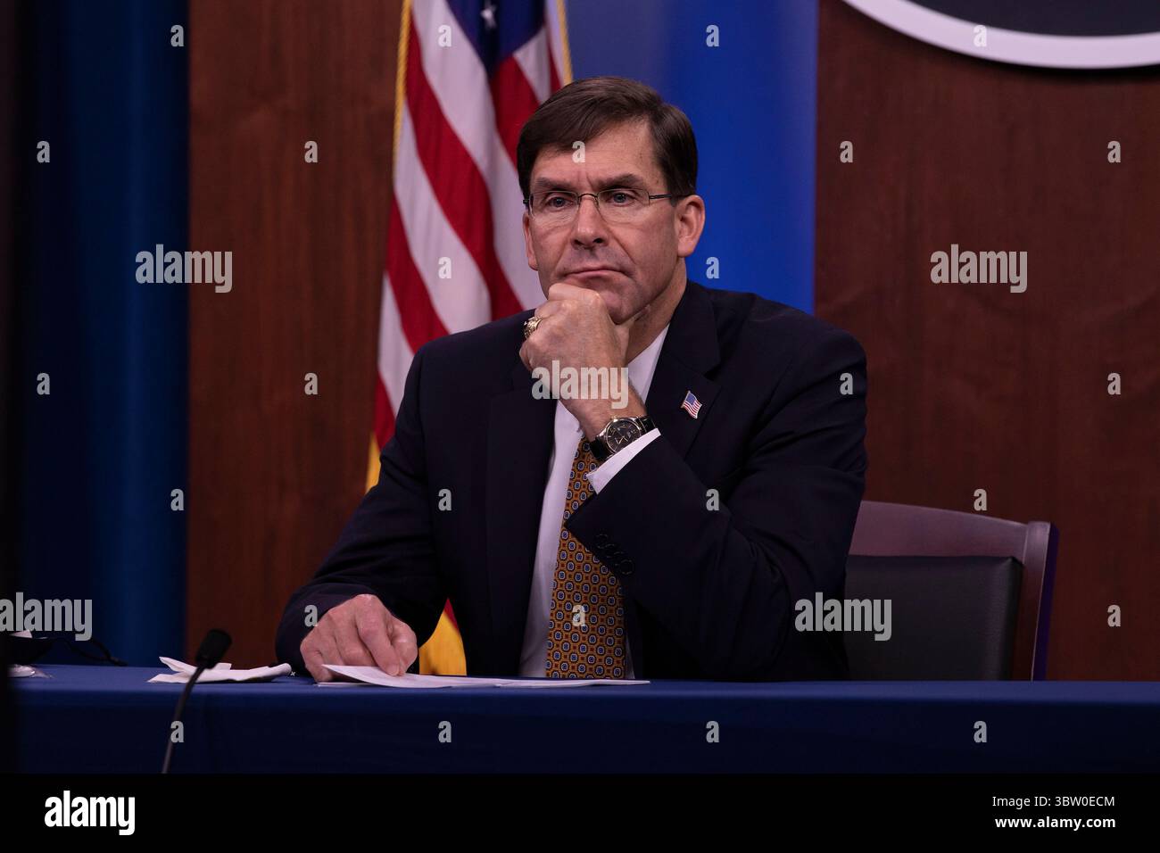 21 ottobre 2020, Washington, DC, Stati Uniti: Il Segretario alla difesa degli Stati Uniti Mark Esper, interviene durante una videoconferenza con le aziende industriali militari del Pentagono il 20 ottobre 2020 a Washington D.C. (Credit Image: © Marvin Lynchard/DoD/Planet Pix via ZUMA Wire) Foto Stock 21 ottobre 2020, Washington, DC, Stati Uniti: Il Segretario alla difesa degli Stati Uniti Mark Esper, interviene durante una videoconferenza con le aziende industriali militari del Pentagono il 20 ottobre 2020 a Washington D.C. (Credit Image: © Marvin Lynchard/DoD/Planet Pix via ZUMA Wire) Foto Stock