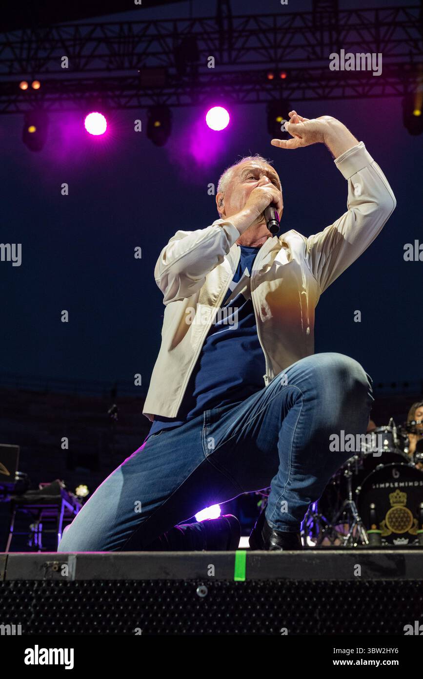 Arena, Verona, Italia, 15 luglio 2025, Jim Kerr (Simple Minds) durante Simple Minds - Concerto musicale Foto Stock