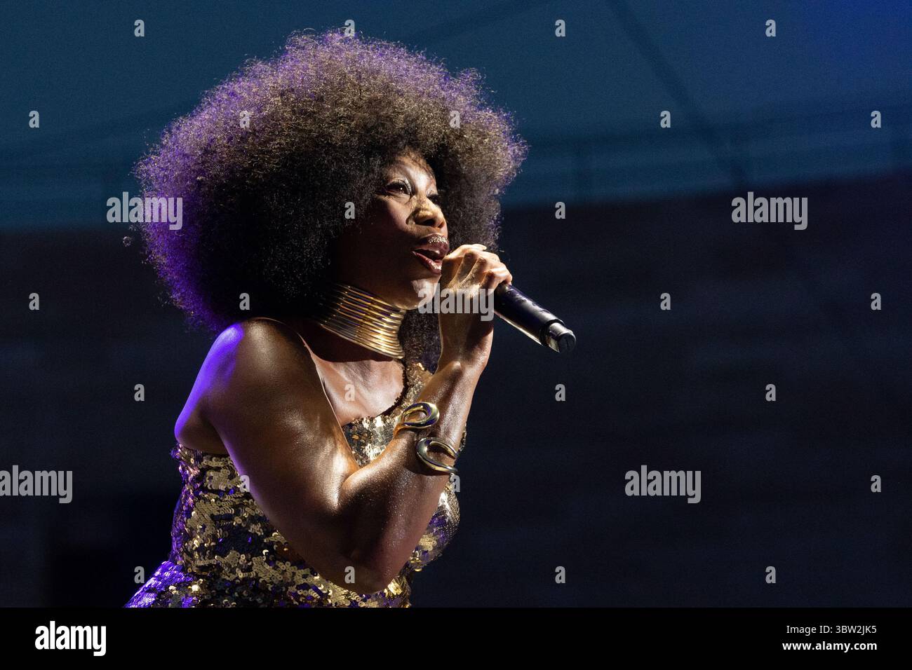Arena, Verona, Italia, 15 luglio 2025, Sarah Brown (Simple Minds) durante Simple Minds - Concerto musicale Foto Stock