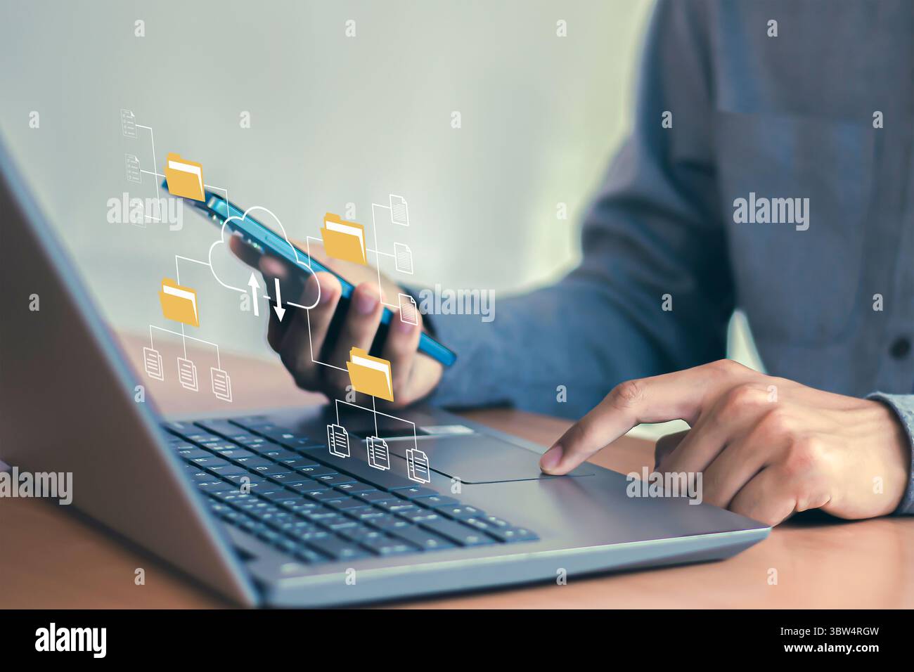 Gestione dei documenti Organizzazione delle informazioni aziendali potenti file di documenti online Foto Stock