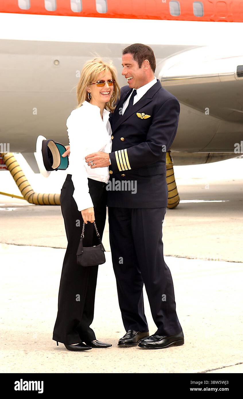 28 AGOSTO 2002 - IL TOUR GLOBALE K25984AR SPIRIT OF FRIENDSHIP SI FERMA ALL'AEROPORTO JFK, NYC 08/28/02. (Immagine di credito: © Andrea Renault/ZUMA Wire) Foto Stock