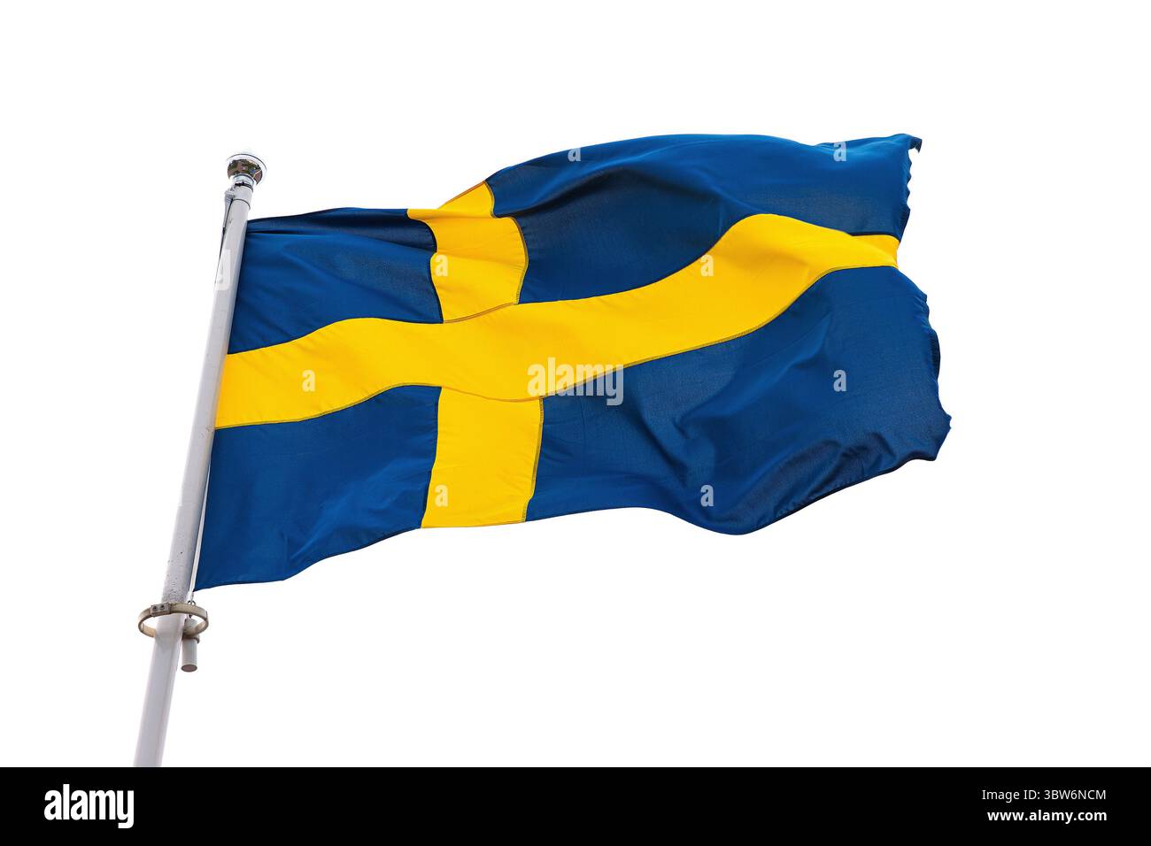 La bandiera nazionale della Svezia isolata su uno sfondo bianco pulito. Sfinestratura bandiera svedese su bianco Foto Stock