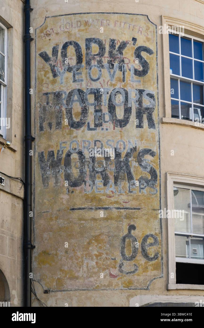 York's Motor Works Ghost Sign, Frome, Somerset, Regno Unito Foto Stock