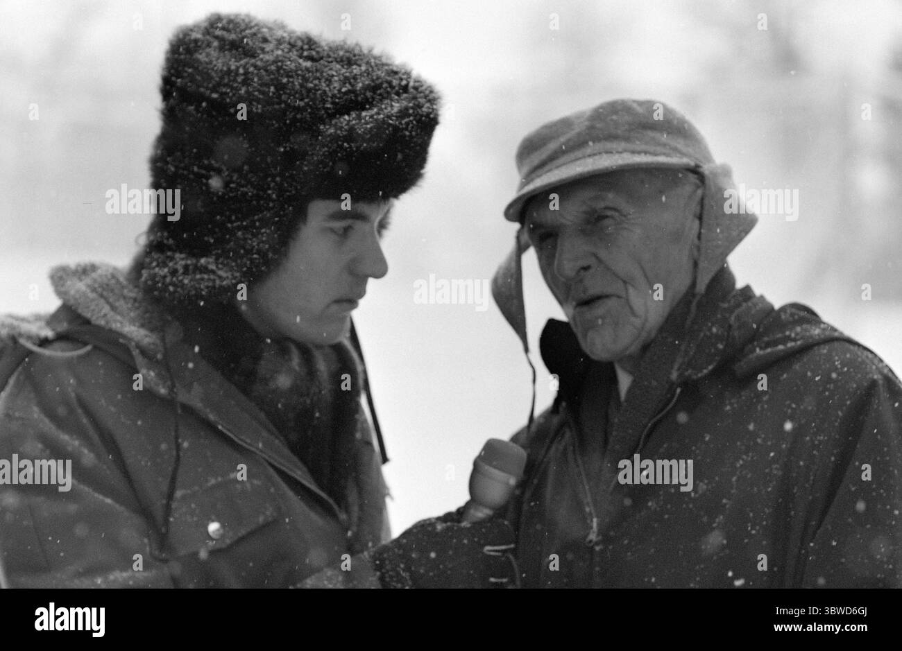 Attuale 4-7-1972: Spedizione polare a Fefor. In questi giorni sono passati 60 anni da quando Robert Scott e i suoi quattro uomini coraggiosi hanno lottato fino alla morte, esausti dal freddo e dalla fame, dalla tempesta e dalla disperazione sulla via del ritorno dal Polo Sud dove Amundsen era già stato. La televisione britannica sta filmando un programma su questa tragica spedizione polare. Una buona parte di queste riprese sarà fatta qui in Norvegia. Trygve Gran era un maestro di sci per gli inglesi nel 1910, eccolo qui oggi. Foto; Sverre A. Børretzen / Current / NTB ***FOTO NON ELABORATA*** *il testo è tradotto automaticamente* Foto Stock