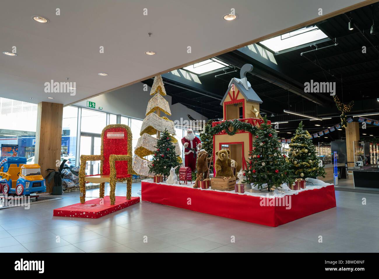 10 dicembre 2020, Courchevel, Francia: Moutiers, nelle Alpi francesi durante la pandemia di covid e il lockdown (immagine di credito: © Ania Freindorf/ZUMA Wire) Foto Stock