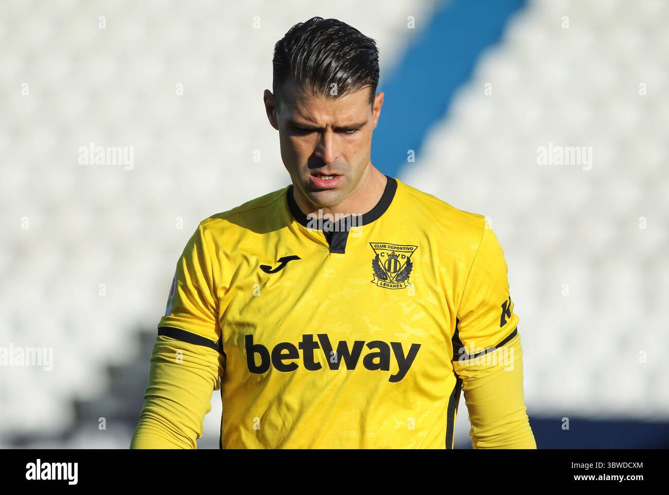 12 dicembre 2020, Leganes, MADRID, SPAGNA: Ivan Cuellar del CD Leganes durante la partita di calcio della Liga Smartbank giocata tra CD Leganes e RCD Mallorca allo stadio Butarque il 12 dicembre 2020 a Leganes, Madrid, Spagna. (Immagine di credito: © Irina R. Hipolito/AFP7 via cavo ZUMA) Foto Stock