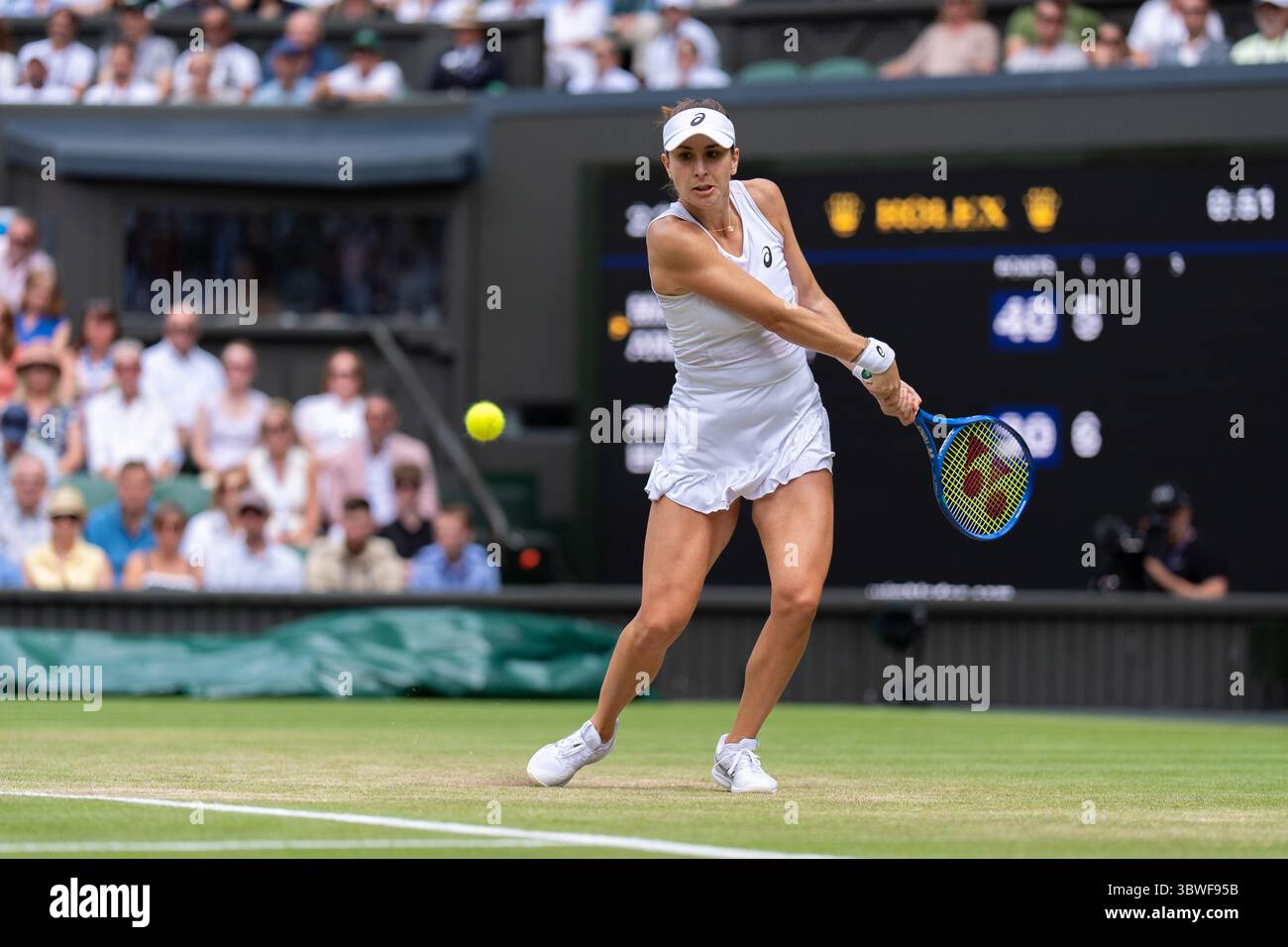 Londra, Regno Unito. 9 luglio 2025. LONDRA, INGHILTERRA - 9 LUGLIO: Belinda Bencic della Svizzera durante Wimbledon 2025 all'All England Lawn Tennis & Croquet Club il 9 luglio 2025 a Londra, Inghilterra. (Foto di Marleen Fouchier/Orange Pictures) credito: Orange Pics BV/Alamy Live News Foto Stock