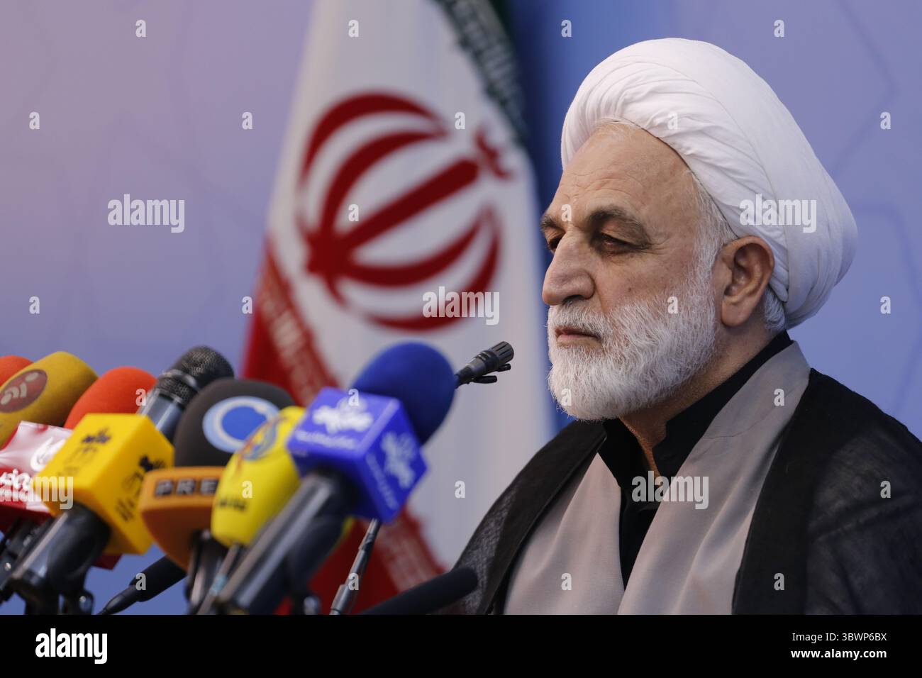 17 settembre 2017, Teheran, Iran: Questa foto mostra il nuovo capo dell'autorità giudiziaria iraniana, GHOLAMHOSSEIN MOHSENI EJEI. Mohseni-Ejei è stato nominato capo dell'autorità giudiziaria dal supremo leader iraniano, l'Ayatollah Ali Khamenei, in sostituzione del presidente eletto Ebrahim Raisi, che dovrebbe assumere l'incarico all'inizio di agosto. (Immagine di credito: © Rouzbeh Fouladi/ZUMA Wire) Foto Stock