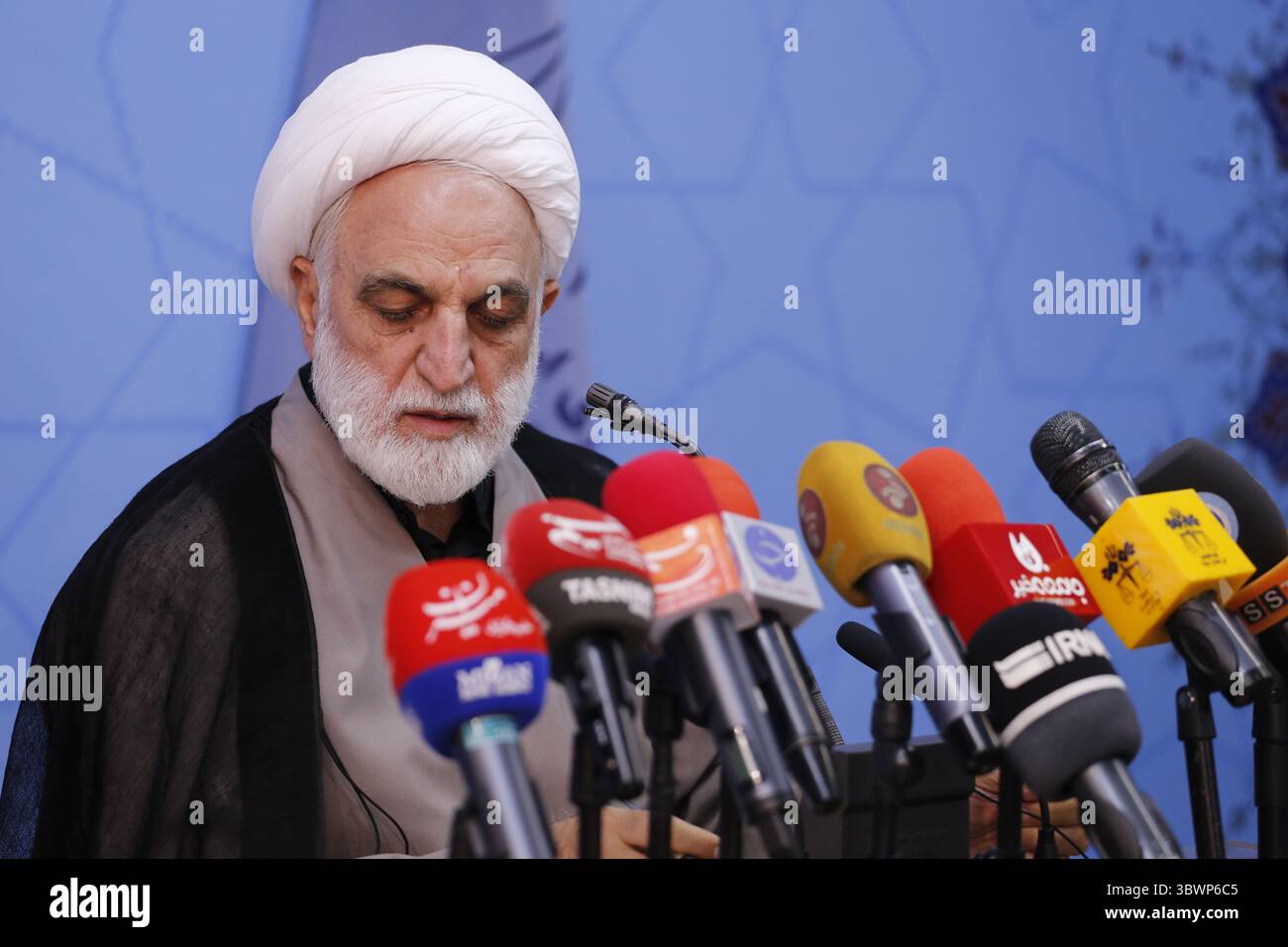 17 settembre 2017, Teheran, Iran: Questa foto mostra il nuovo capo dell'autorità giudiziaria iraniana, GHOLAMHOSSEIN MOHSENI EJEI. Mohseni-Ejei è stato nominato capo dell'autorità giudiziaria dal supremo leader iraniano, l'Ayatollah Ali Khamenei, in sostituzione del presidente eletto Ebrahim Raisi, che dovrebbe assumere l'incarico all'inizio di agosto. (Immagine di credito: © Rouzbeh Fouladi/ZUMA Wire) Foto Stock