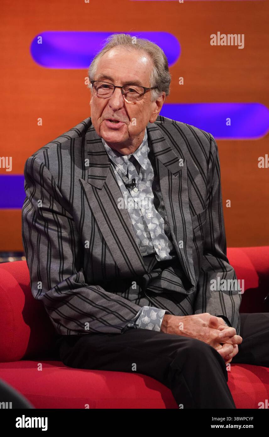 USO EDITORIALE SOLO foto file datata 29/2022 della star dei Monty Python Eric Idle che ha detto che il leader del Regno Unito riformato Nigel Farage è "preso sul serio" è "spaventoso per me" dopo che i problemi post-Brexit gli hanno impedito di vedere la sua apertura musicale Spamalot a Parigi l'anno scorso. Il comico di 82 anni ha detto all'agenzia di stampa della PA di aver fatto domanda per un visto per talenti in Francia, dove ha una casa, nella speranza che lo aiutasse a evitare che un problema simile si ripeta. Data di pubblicazione: Giovedì 17 luglio 2025. Foto Stock