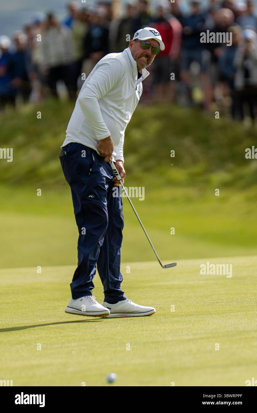 Portrush, Irlanda. 17 luglio 2025. Phil Mickelson durante il primo round del 153rd Open Championship a Royal Portrush. Crediti: Tim Gray/Alamy Live News Foto Stock