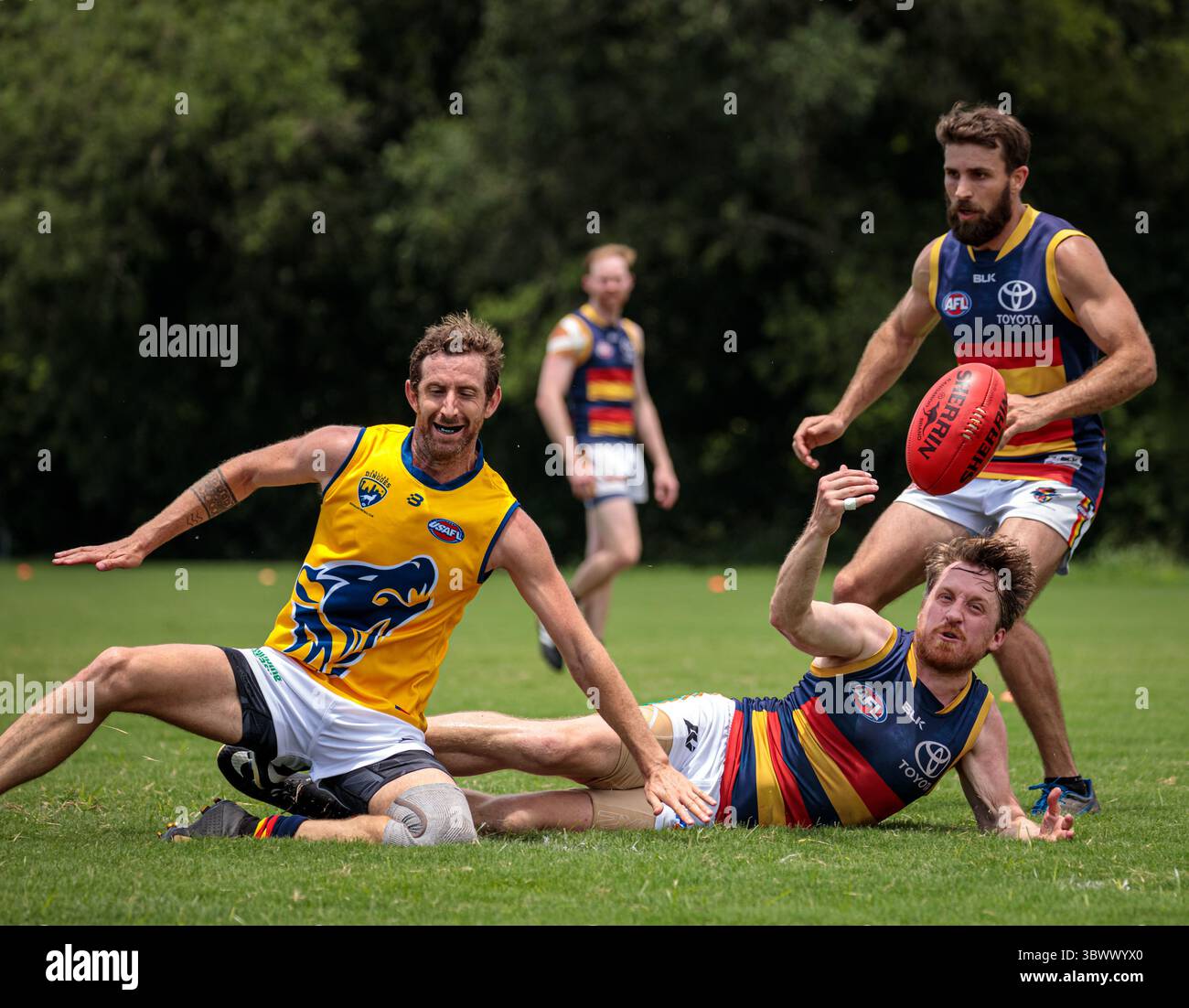 12 giugno 2021, Austin, Texas, Stati Uniti: Partita della United States Australian Football League tra i dingo Austin Crows e Dallas all'Onion Creek Soccer Complex di Austin, Texas. (Immagine di credito: © Ralph Arvesen/ZUMA Press) Foto Stock