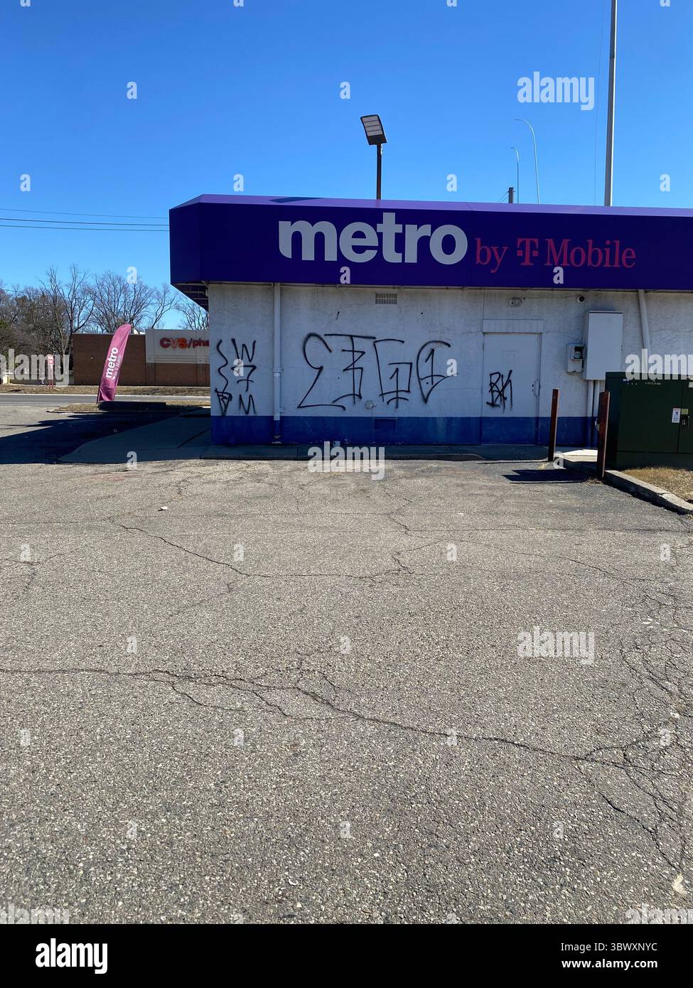 Cartellino spray nero 83GC - firma Hyena Crips sotto la dottrina 5Point Nation, zona West Seven Mile. Quartiere Five Points, CAP 48219 Foto Stock