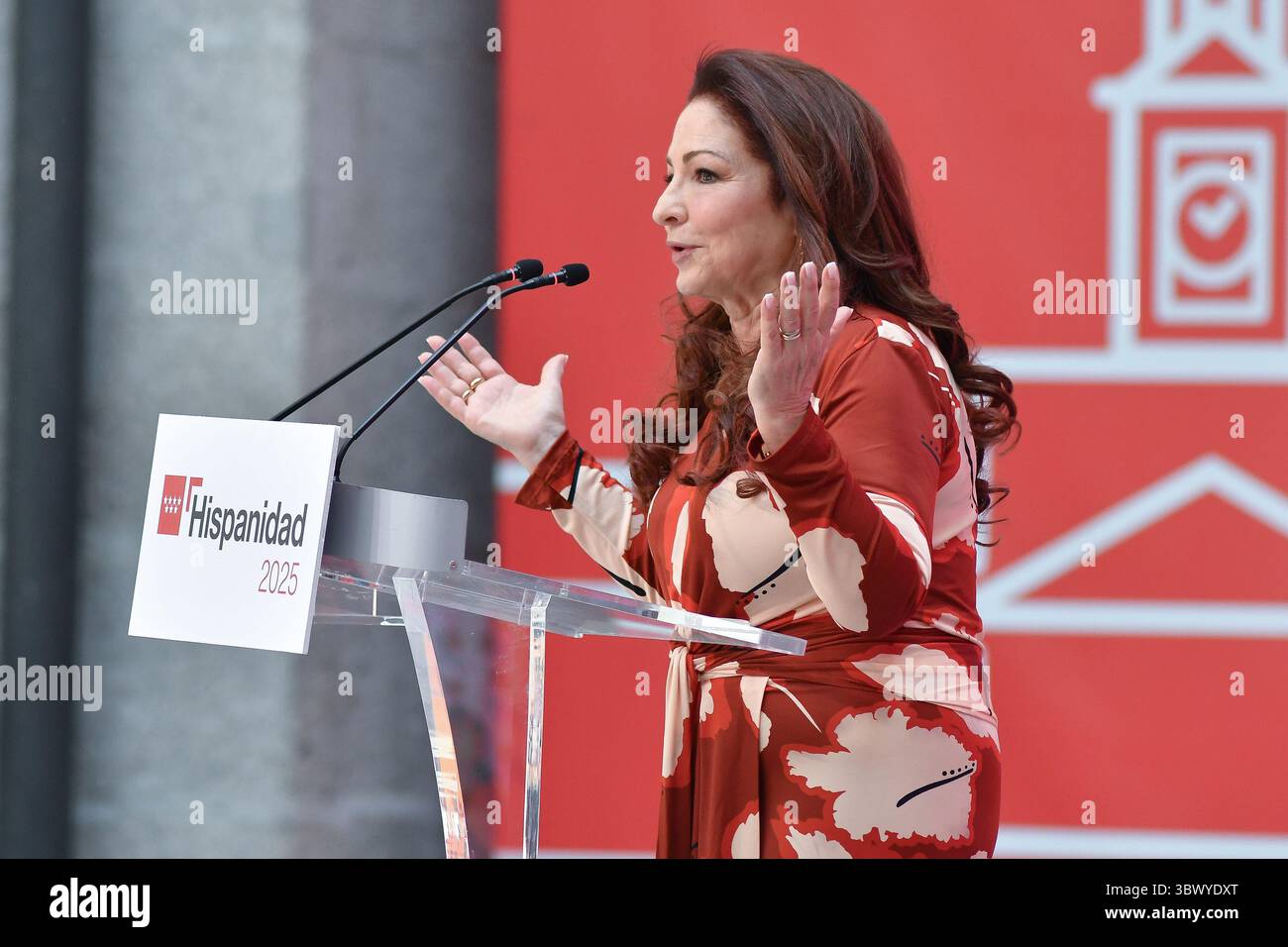 Madrid, Spagna. 17 luglio 2025. La cantante Gloria Estefan partecipa alla presentazione del programma Hispanidad 2025 presso la Real Casa de Correos. Credito: SOPA Images Limited/Alamy Live News Foto Stock