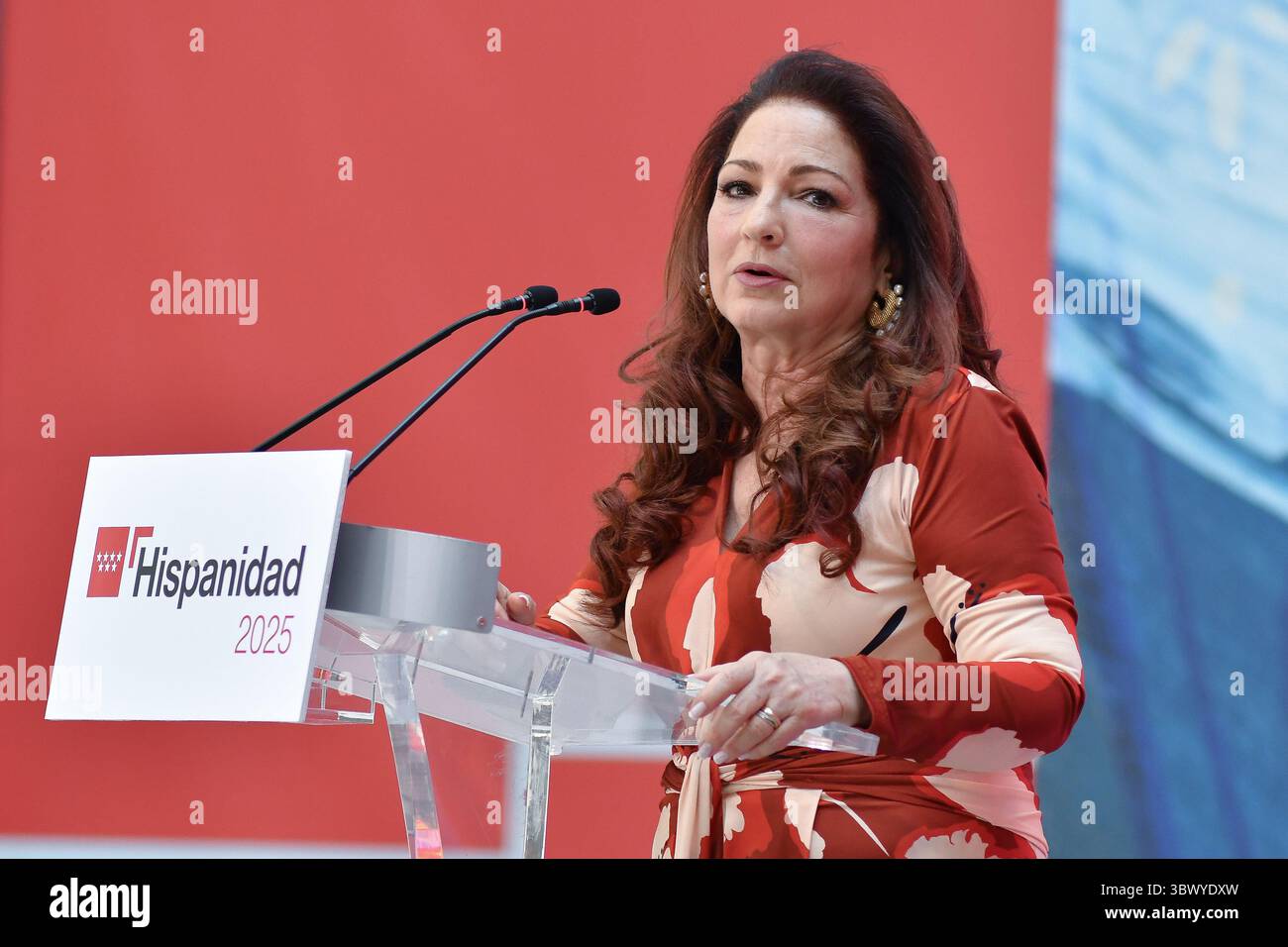 Madrid, Spagna. 17 luglio 2025. La cantante Gloria Estefan partecipa alla presentazione del programma Hispanidad 2025 presso la Real Casa de Correos. Credito: SOPA Images Limited/Alamy Live News Foto Stock