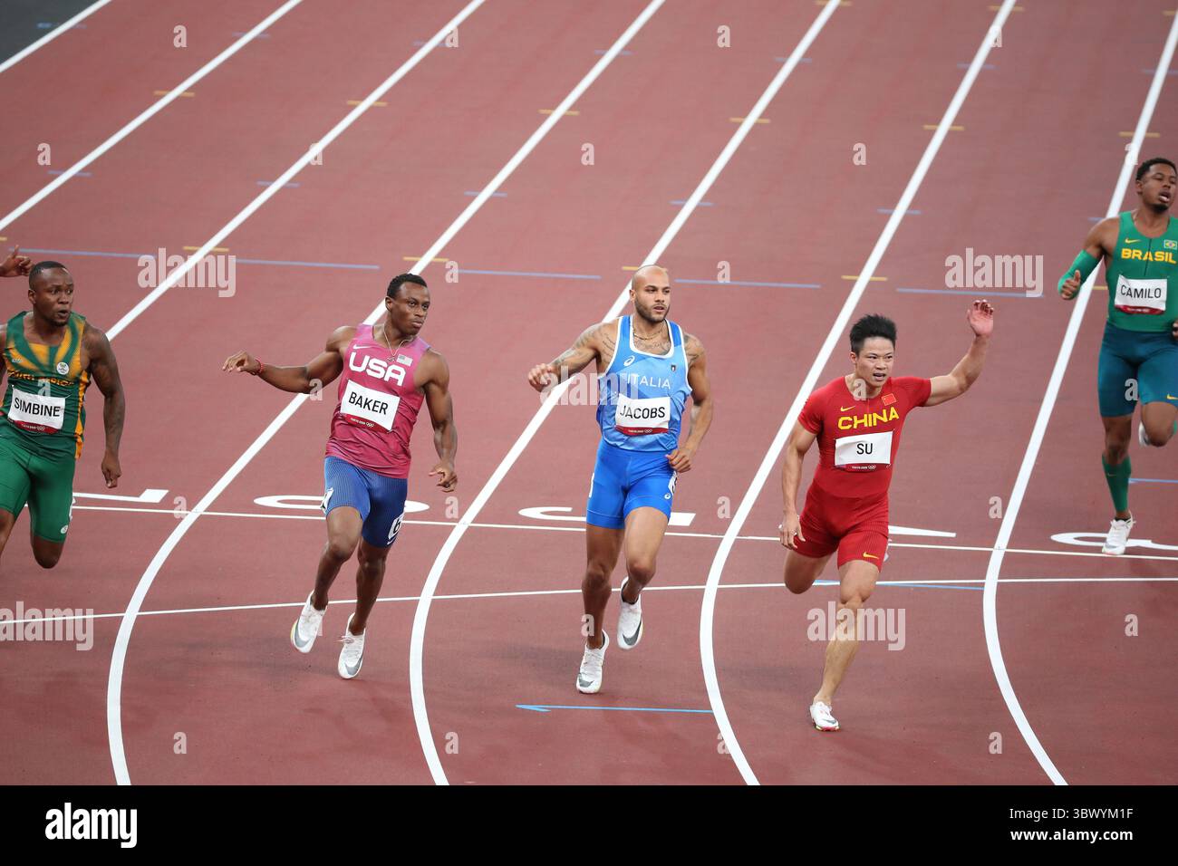 1 agosto 2021, Tokyo, Tokyo, Giappone: Su Bingtian della Cina reagisce vincendo la semifinale maschile di 100 m in 9,83 sec allo Stadio Olimpico il 1 agosto 2021 a Tokyo, Giappone (Credit Image: © Mickael Chavet via ZUMA Press Wire) Foto Stock